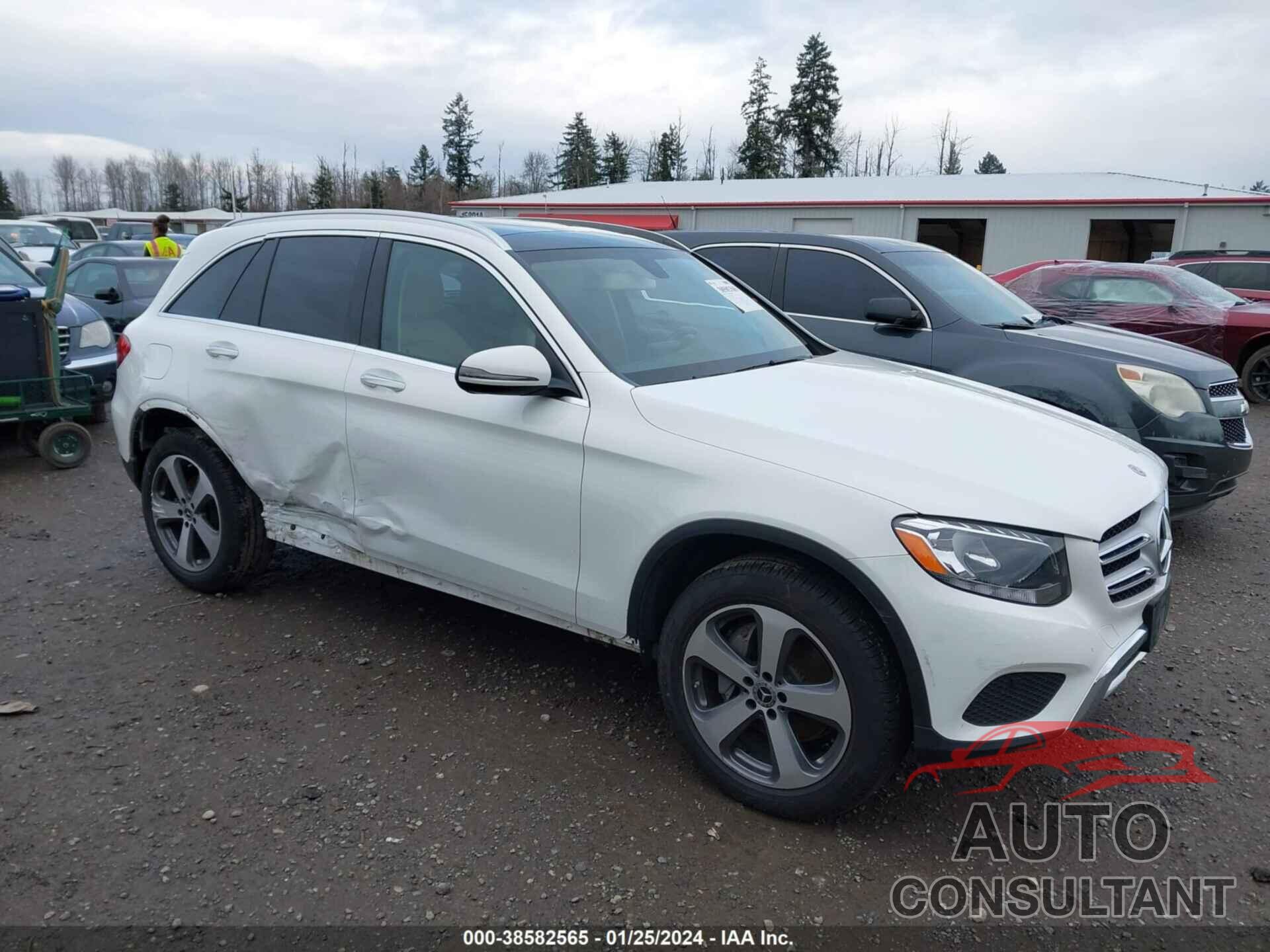 MERCEDES-BENZ GLC 300 2019 - WDC0G4KB4KV124807