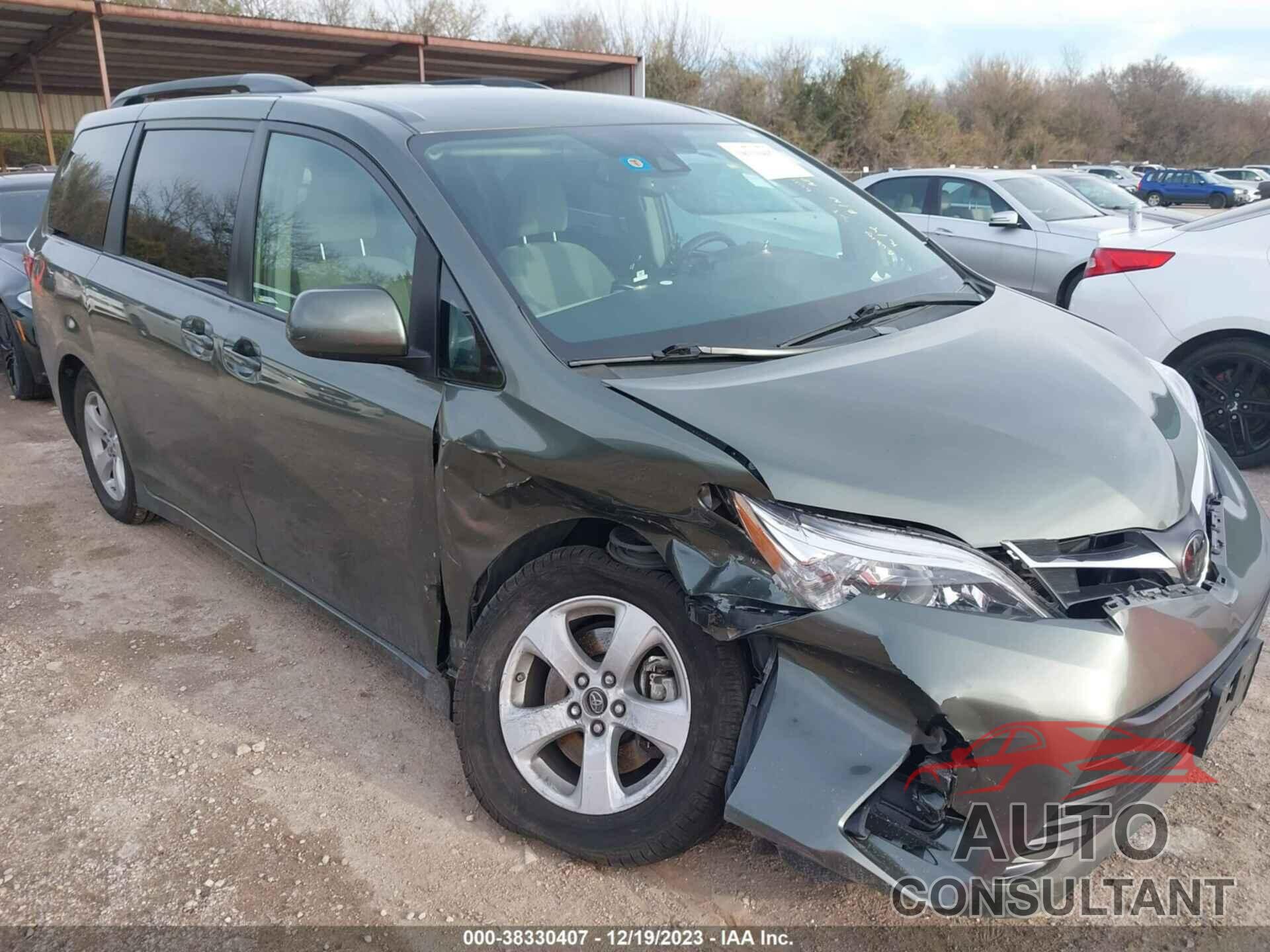 TOYOTA SIENNA 2018 - 5TDKZ3DC8JS931252