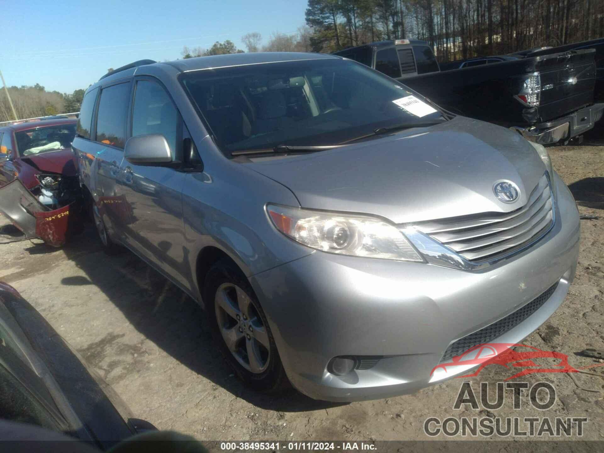 TOYOTA SIENNA 2016 - 5TDKK3DC9GS751629