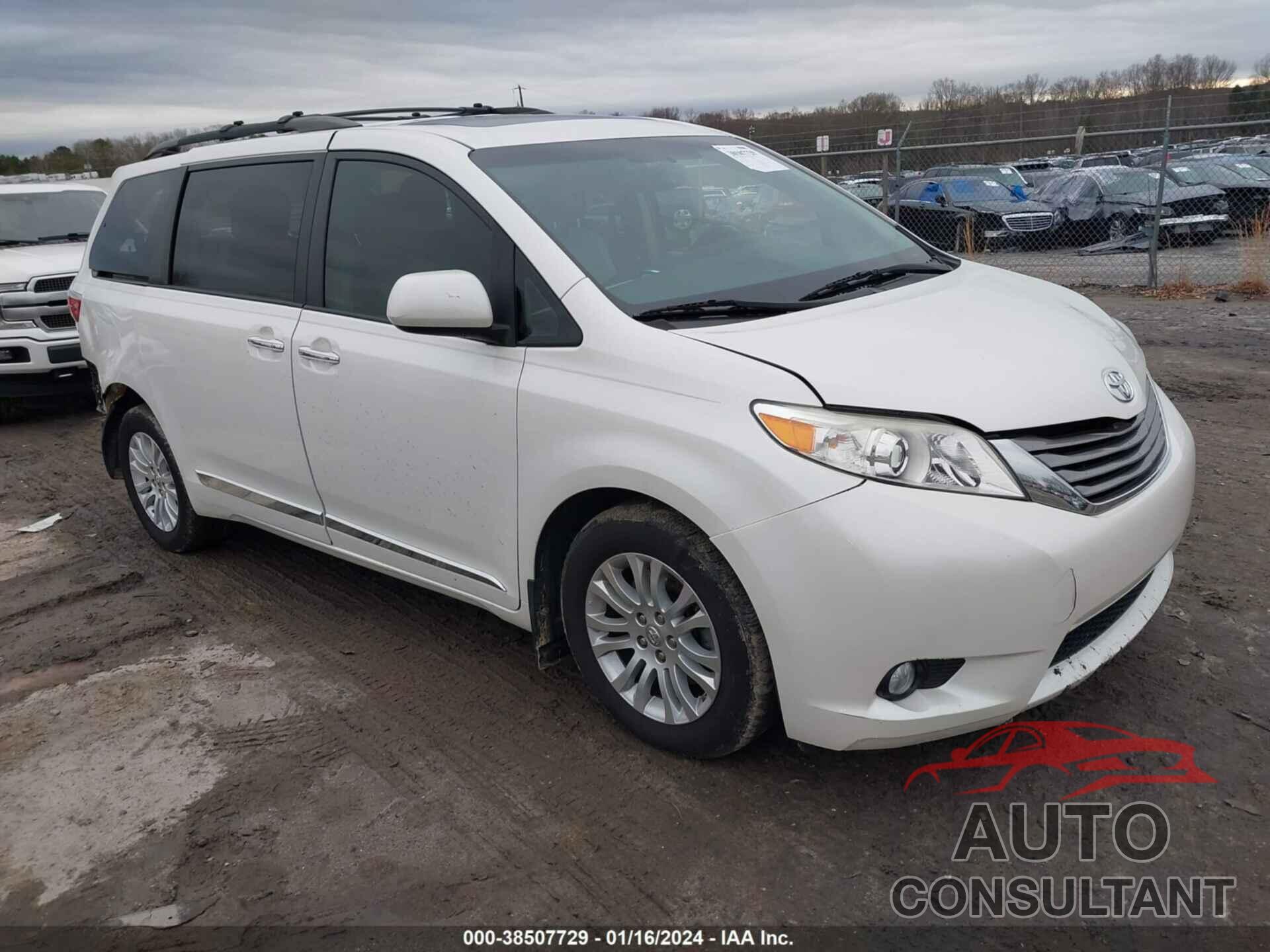 TOYOTA SIENNA 2017 - 5TDYZ3DC6HS845376