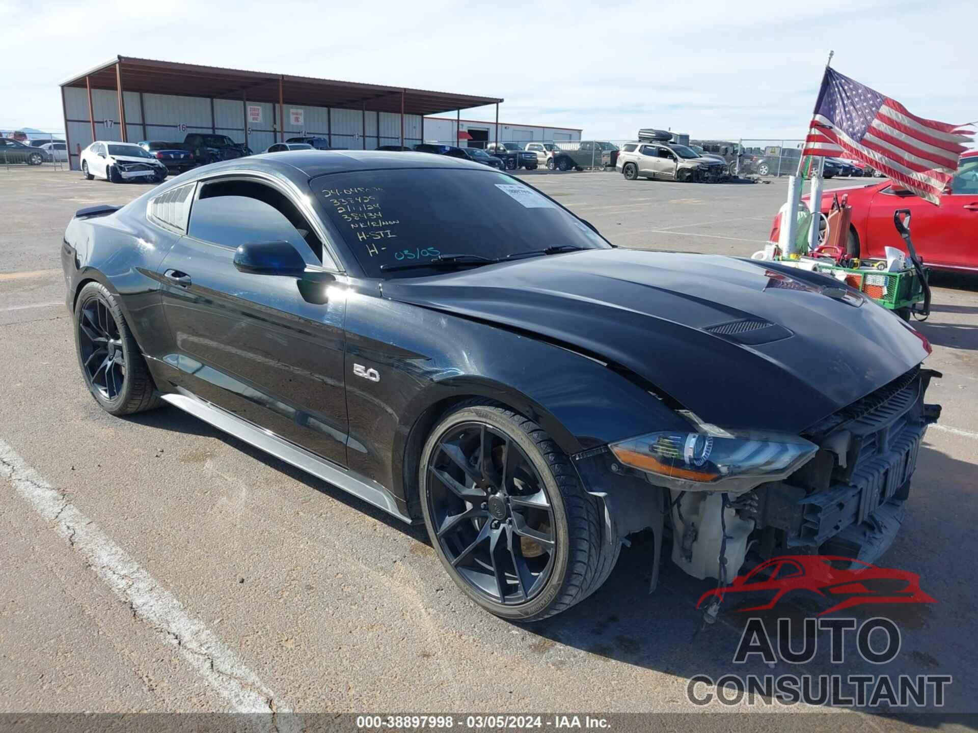 FORD MUSTANG 2018 - 1FA6P8CF0J5122436