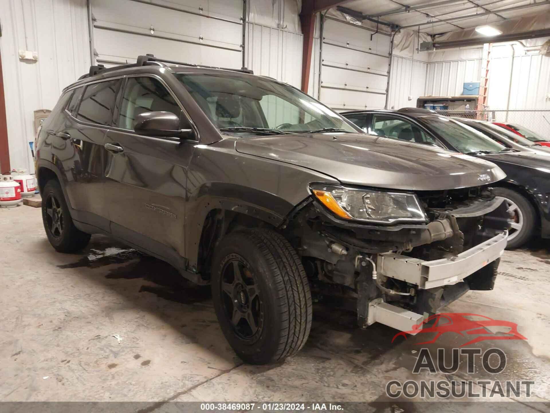 JEEP COMPASS 2018 - 3C4NJDBB8JT131495