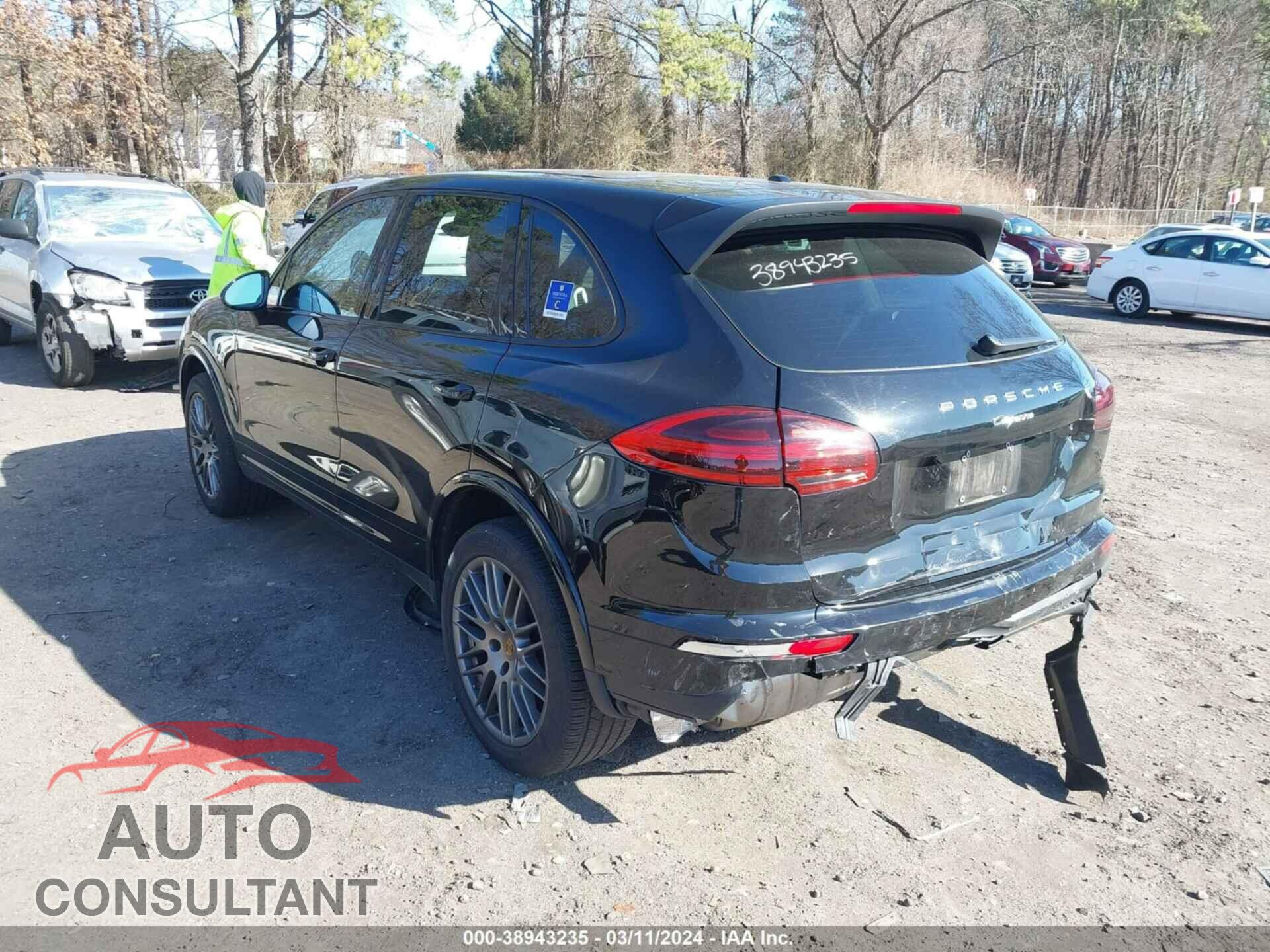PORSCHE CAYENNE 2018 - WP1AA2A21JKA05063
