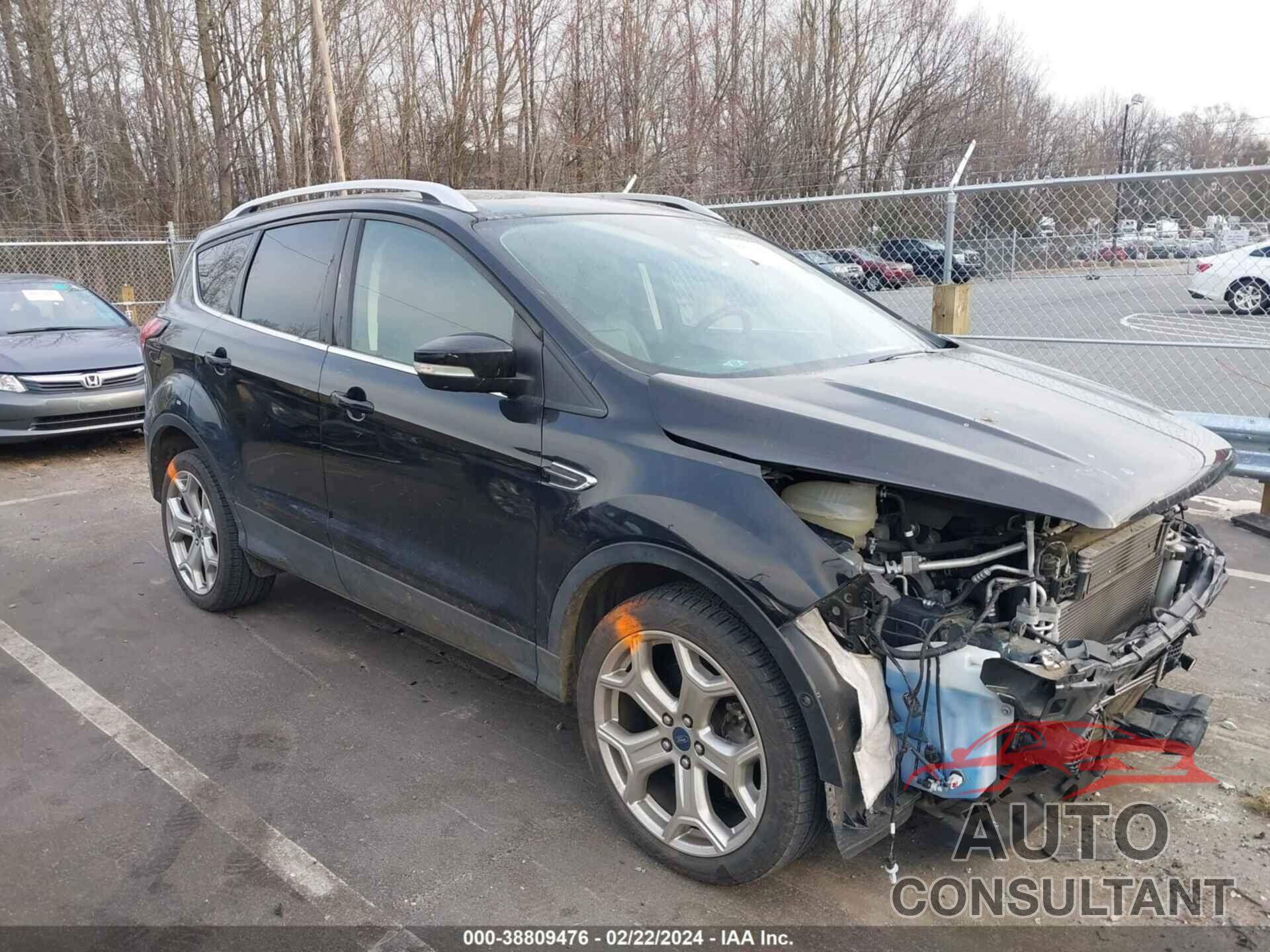 FORD ESCAPE 2019 - 1FMCU9J99KUA27143