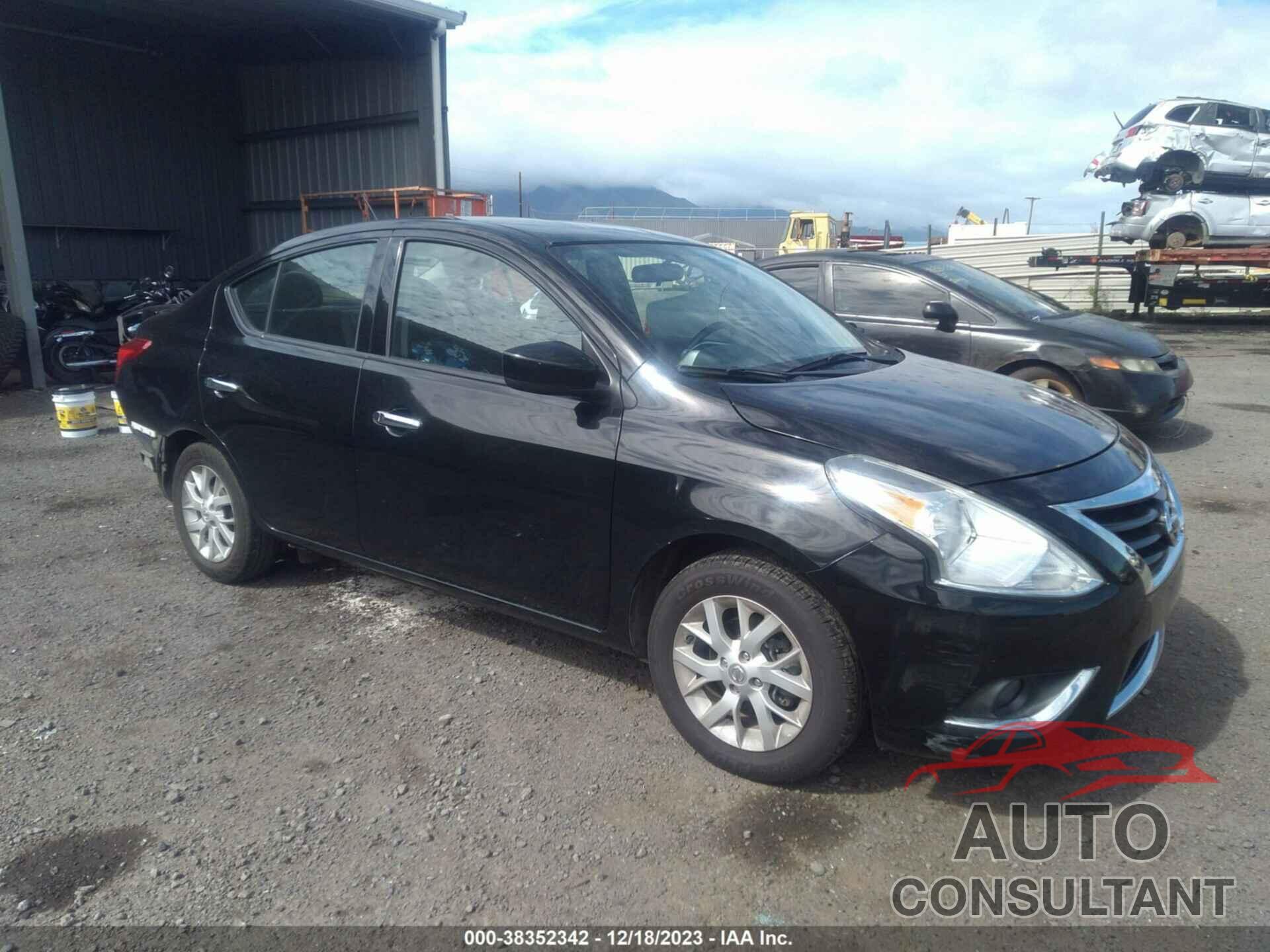 NISSAN VERSA 2018 - 3N1CN7AP4JL810516