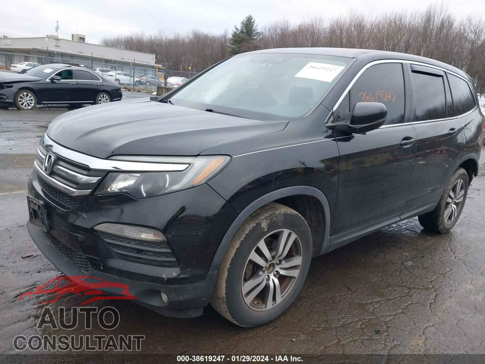 HONDA PILOT 2017 - 5FNYF6H52HB045569