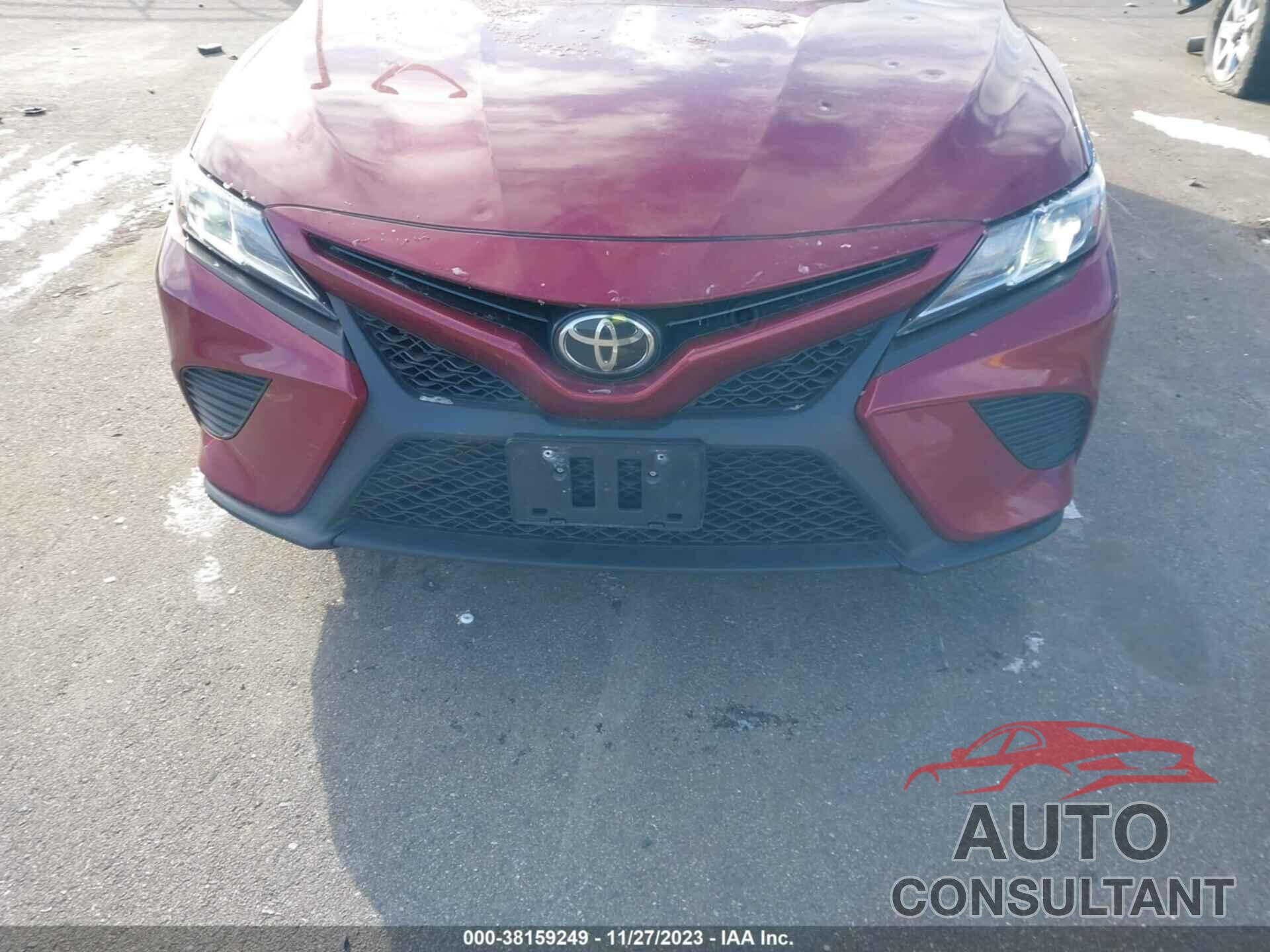 TOYOTA CAMRY 2018 - 4T1B11HK8JU560078