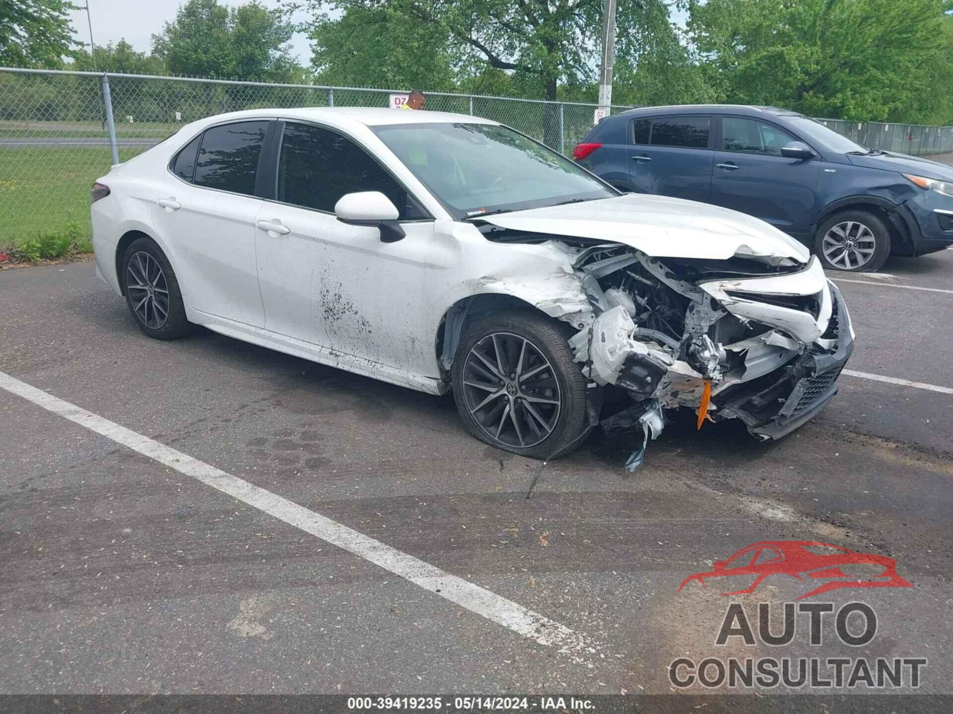TOYOTA CAMRY 2021 - 4T1G11AK7MU415683