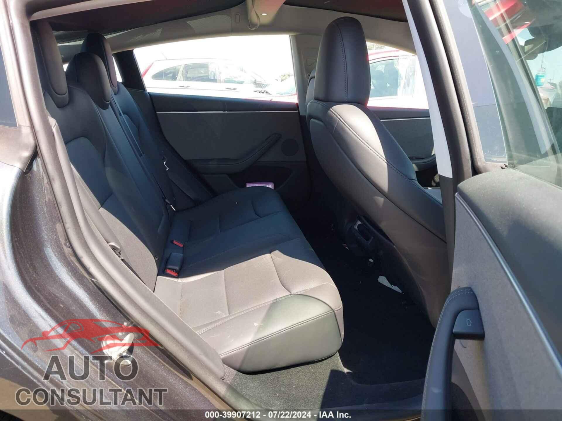 TESLA MODEL 3 2024 - 5YJ3E1EA2RF749483