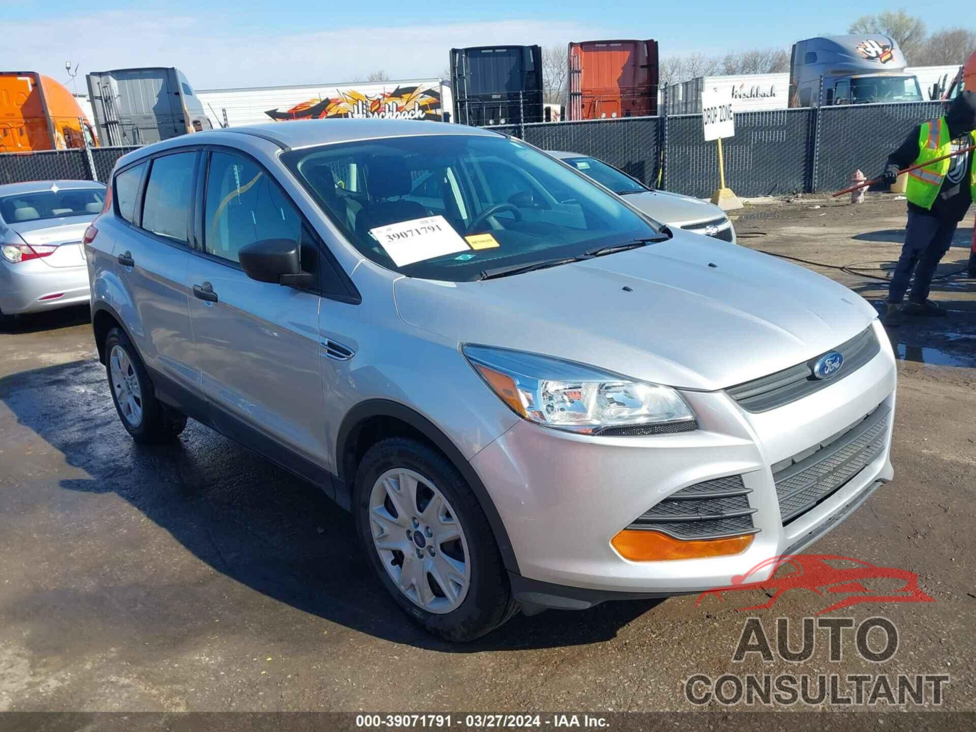 FORD ESCAPE 2016 - 1FMCU0F77GUC78754