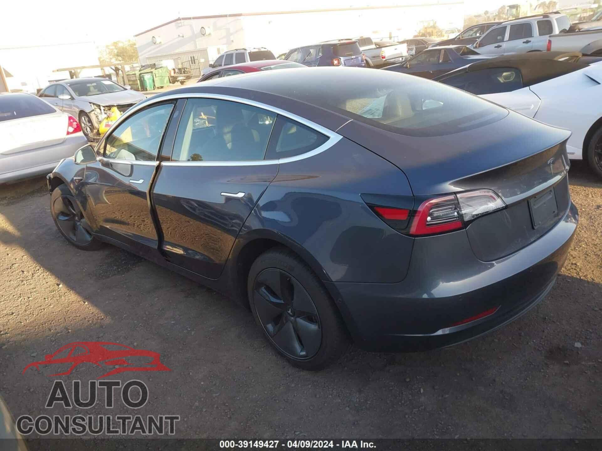 TESLA MODEL 3 2019 - 5YJ3E1EA5KF317136