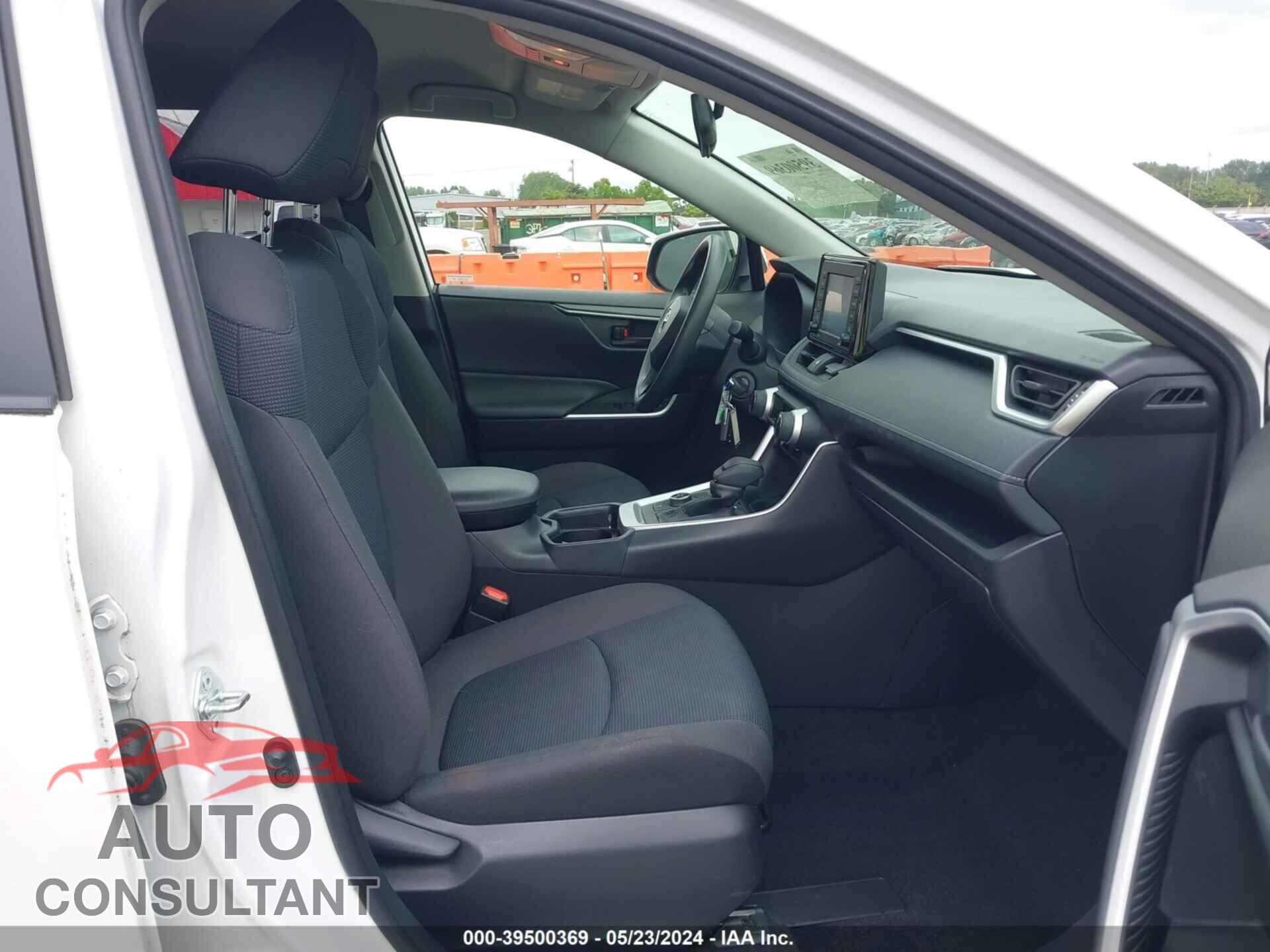 TOYOTA RAV4 2021 - JTMM6RFV5MD018564