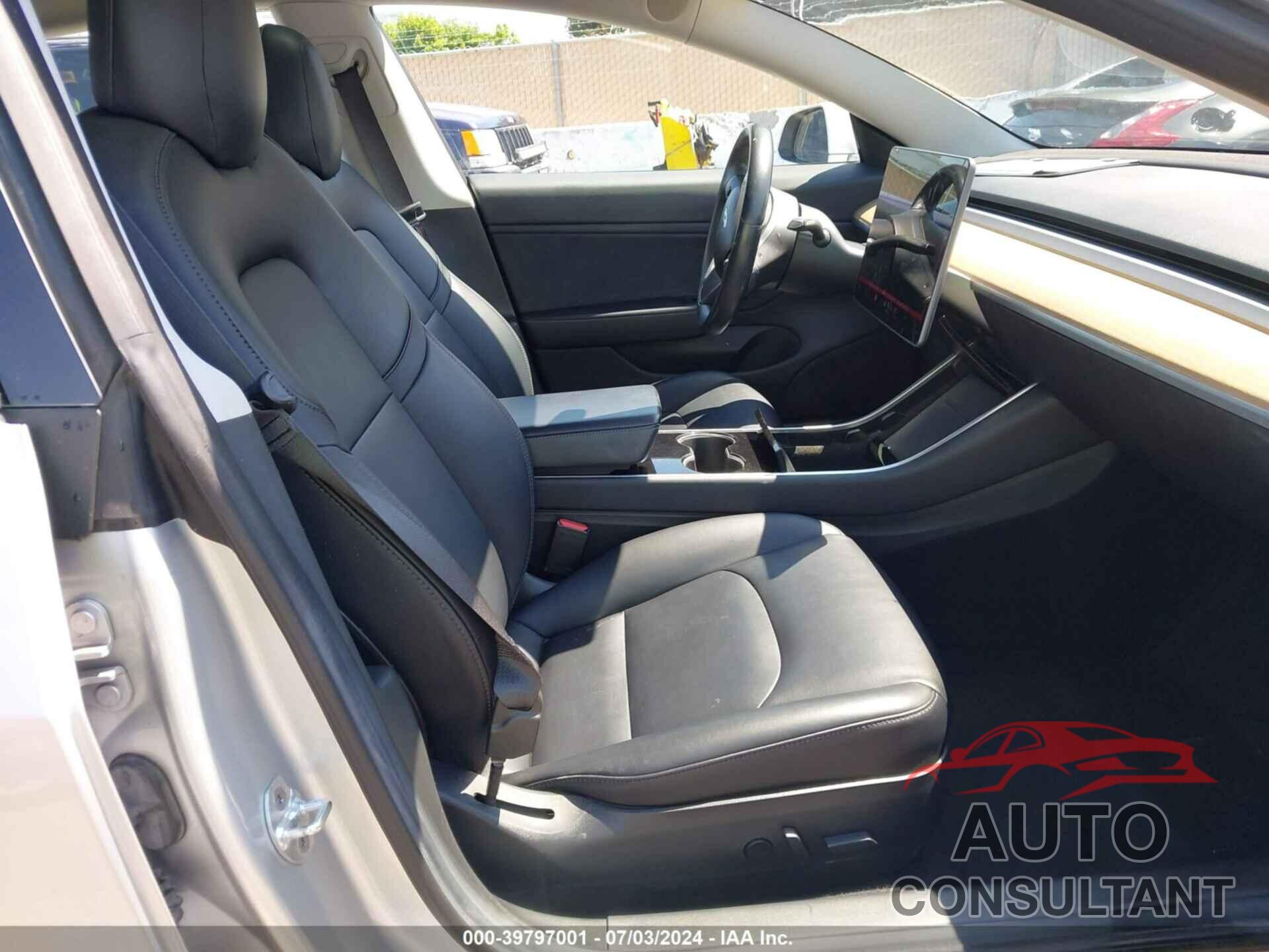 TESLA MODEL 3 2018 - 5YJ3E1EA0JF003473