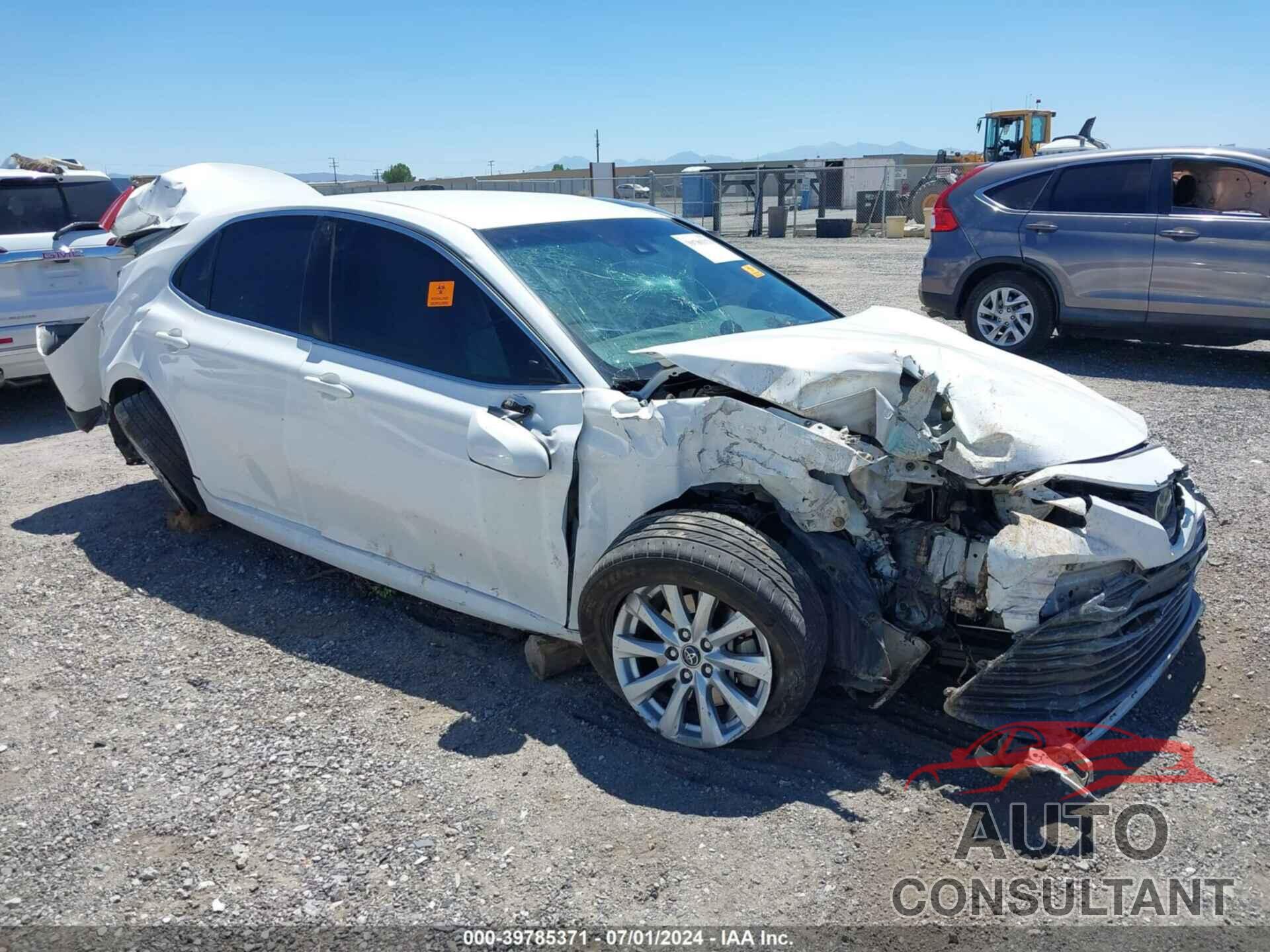 TOYOTA CAMRY 2018 - JTNB11HK4J3018076