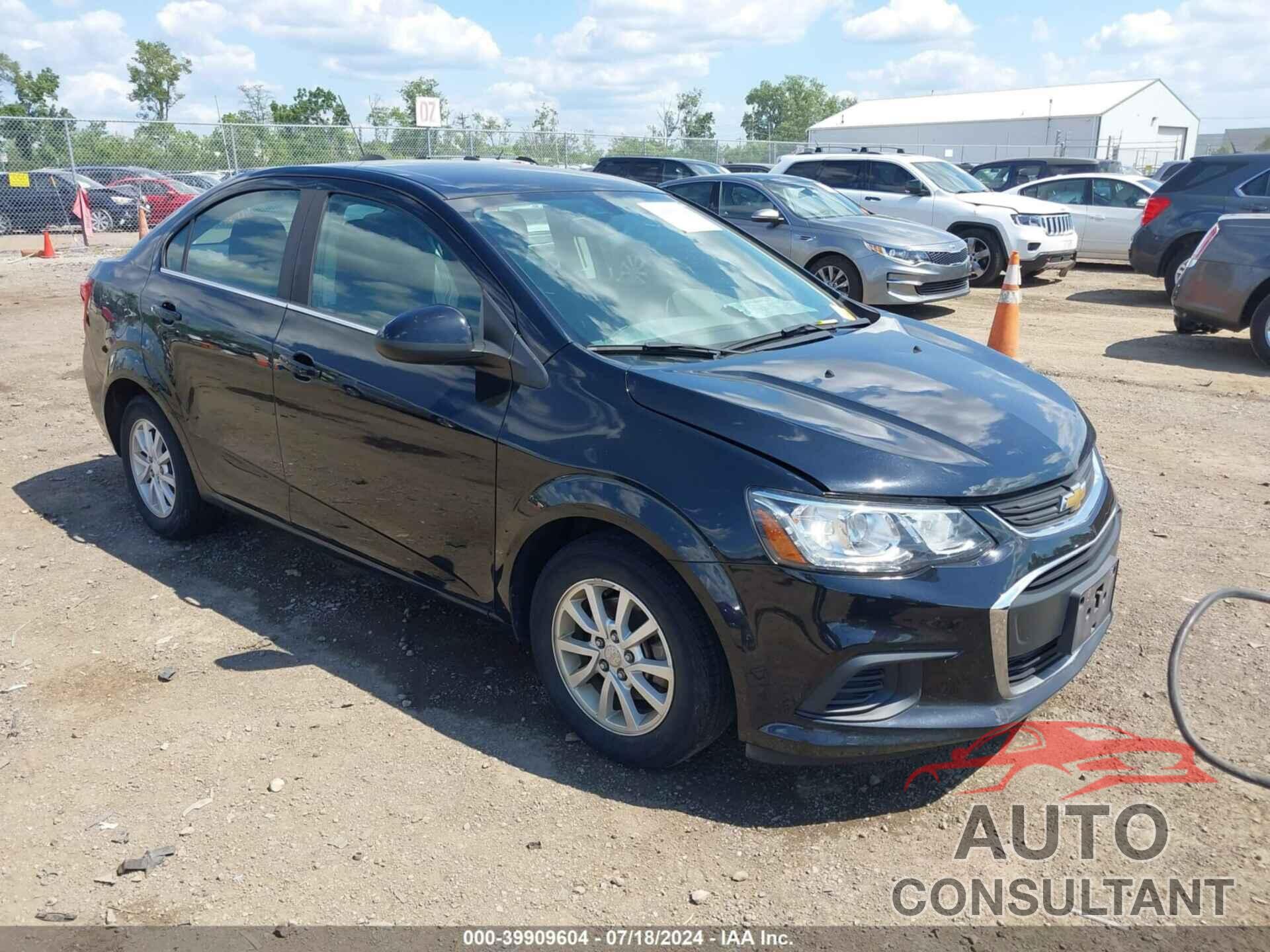 CHEVROLET SONIC 2018 - 1G1JD5SH6J4109686