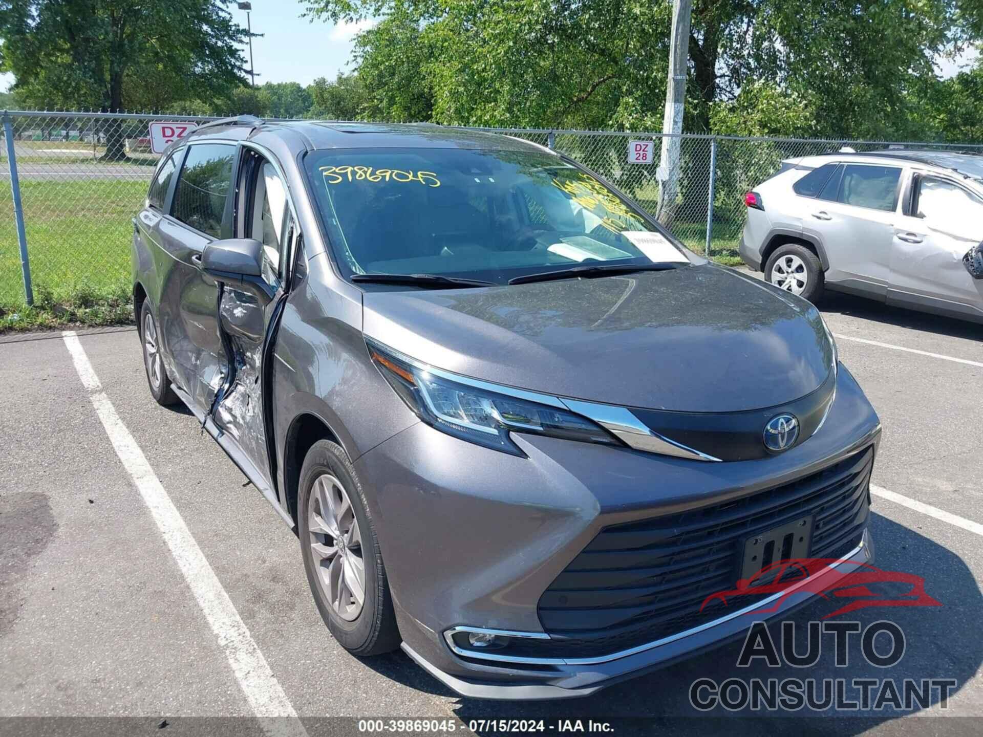 TOYOTA SIENNA 2021 - 5TDJSKFC6MS020624