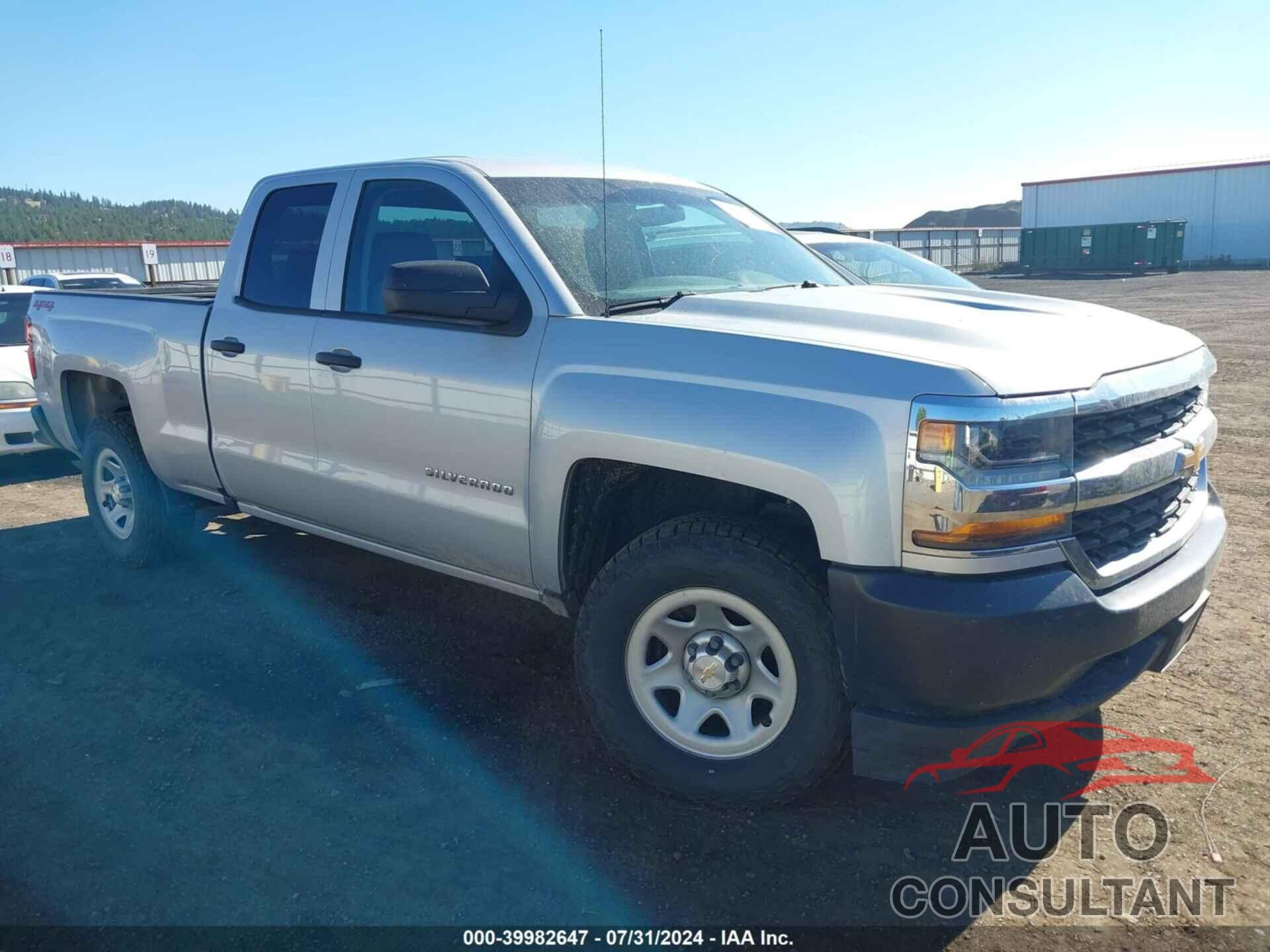 CHEVROLET SILVERADO 1500 2018 - 1GCVKNEC4JZ219153