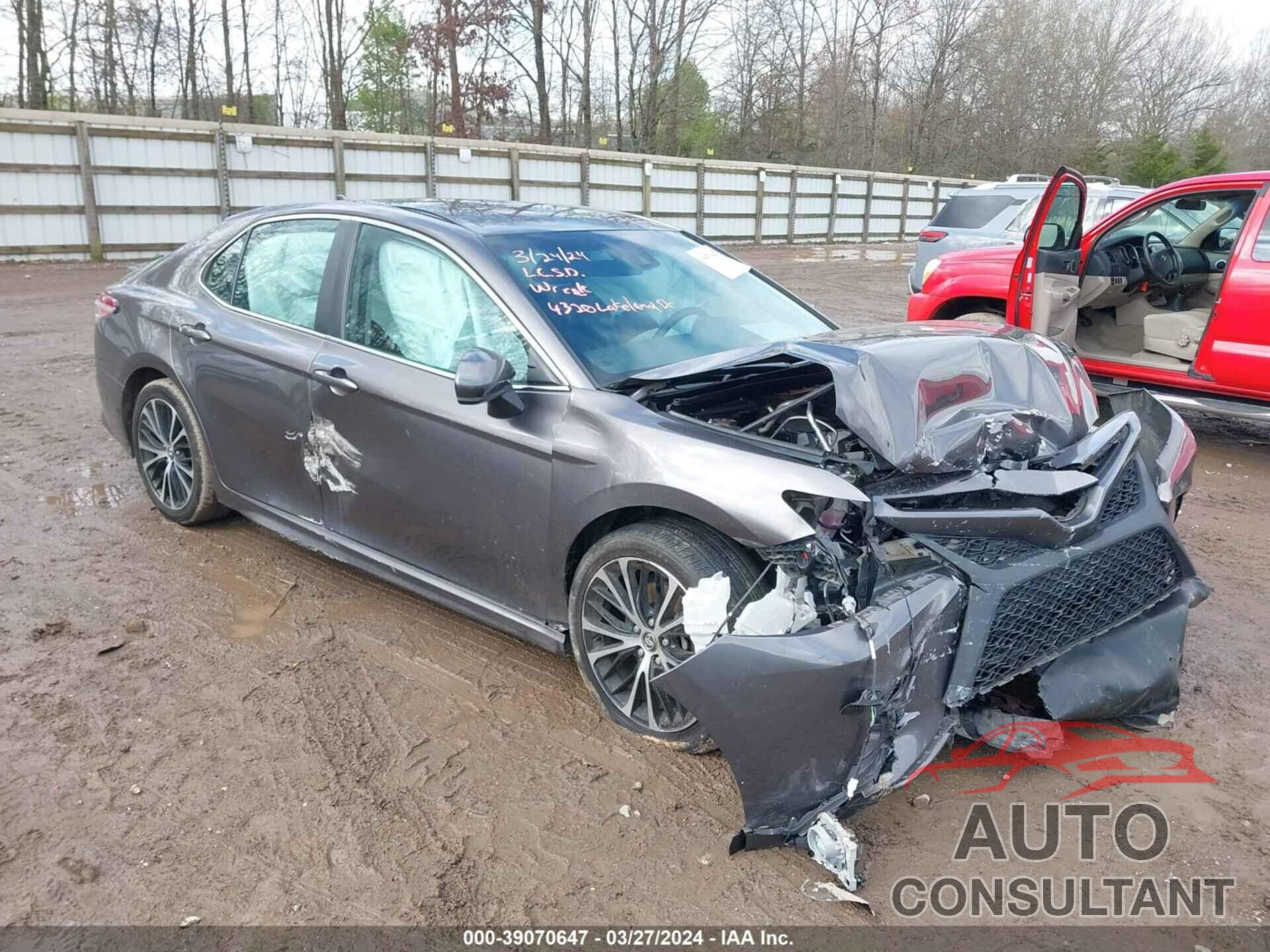 TOYOTA CAMRY 2020 - 4T1G11AK3LU345985