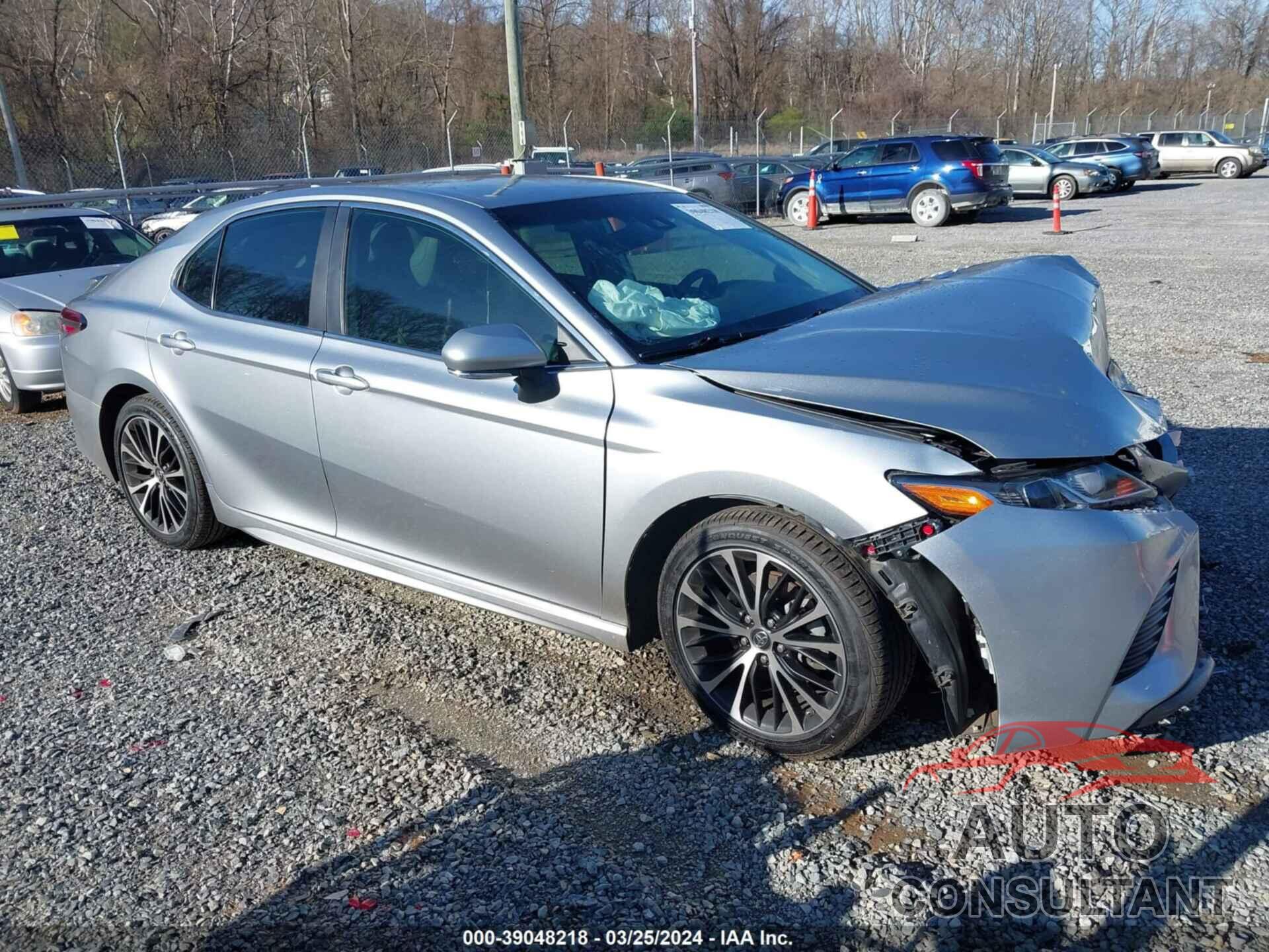 TOYOTA CAMRY 2019 - 4T1B11HK1KU813162