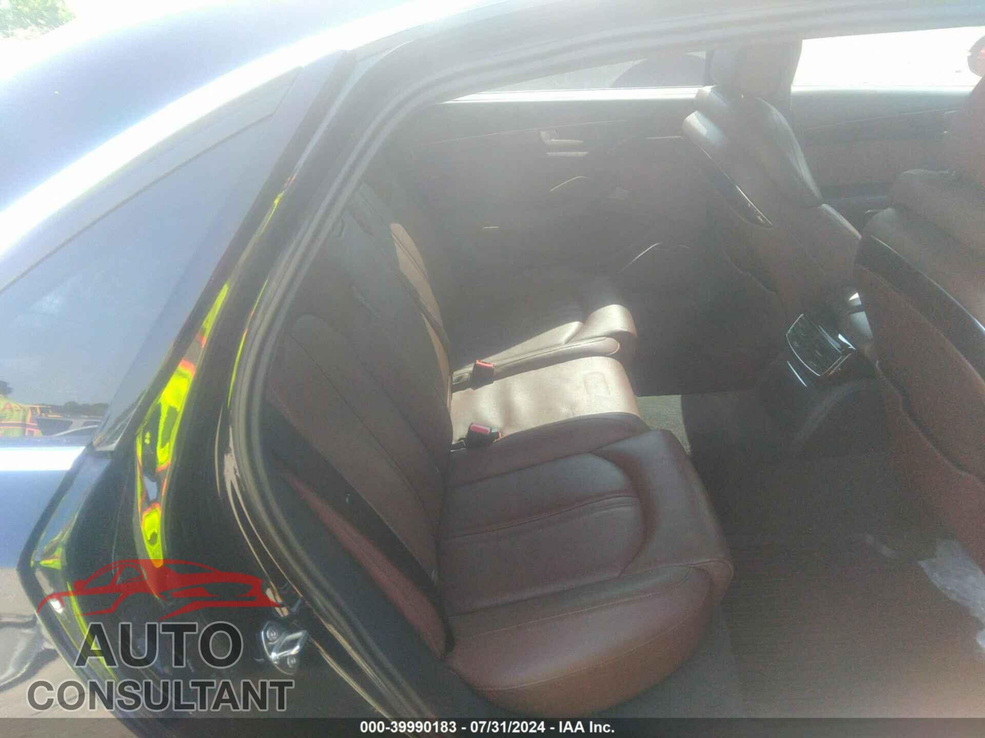 AUDI A8 L 2012 - WAURVAFDXCN002982