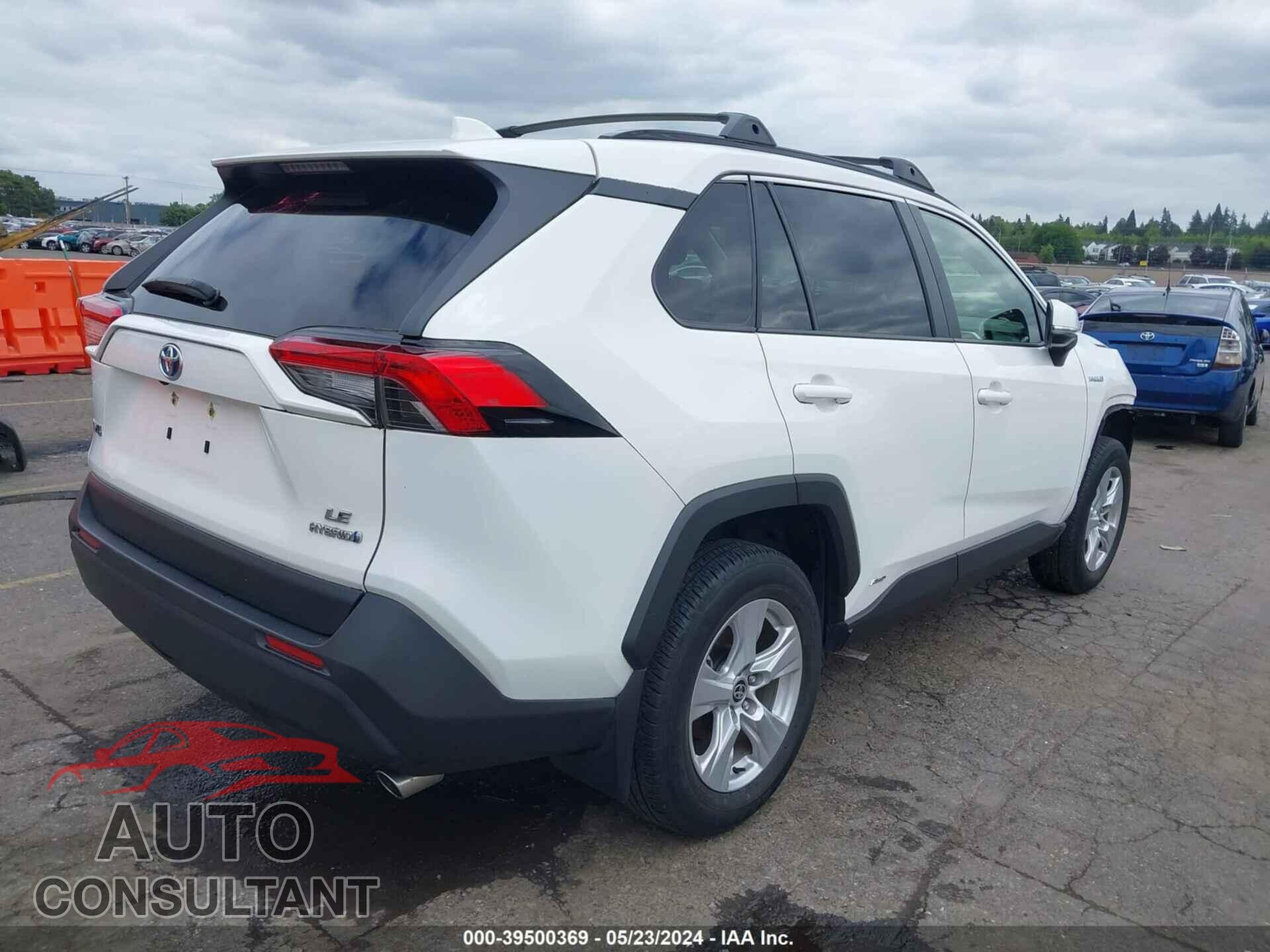 TOYOTA RAV4 2021 - JTMM6RFV5MD018564
