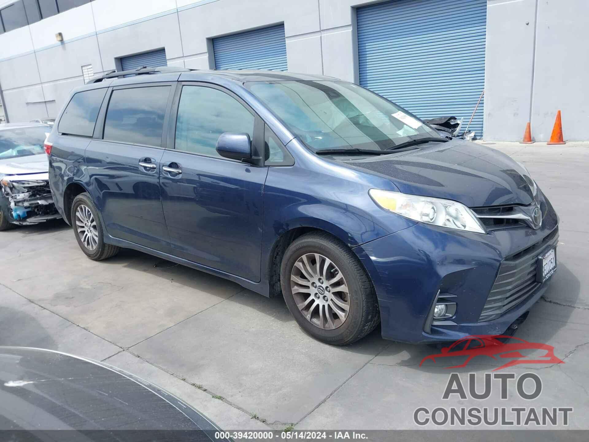 TOYOTA SIENNA 2018 - 5TDYZ3DC9JS914924