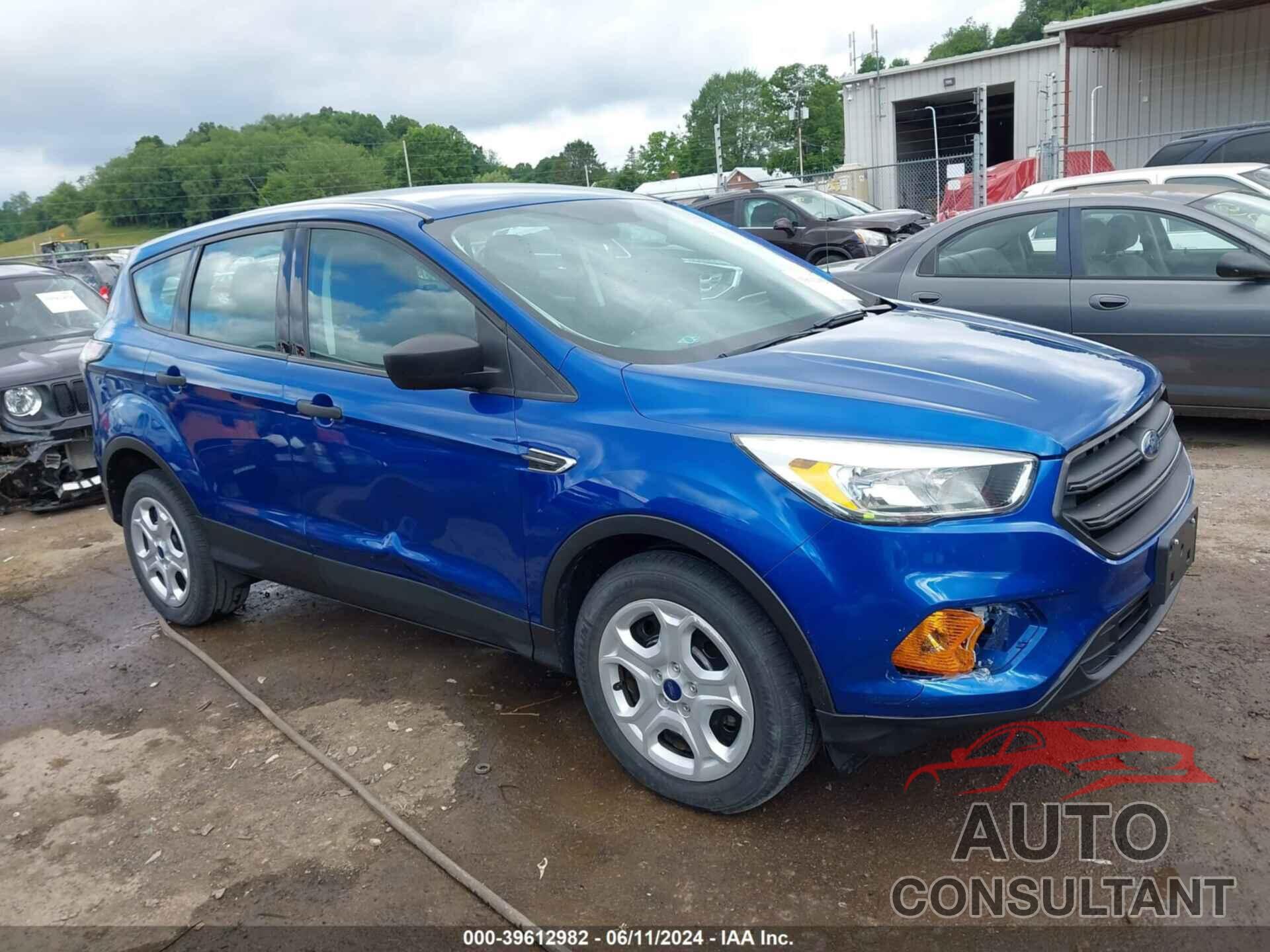 FORD ESCAPE 2017 - 1FMCU0F73HUA46444