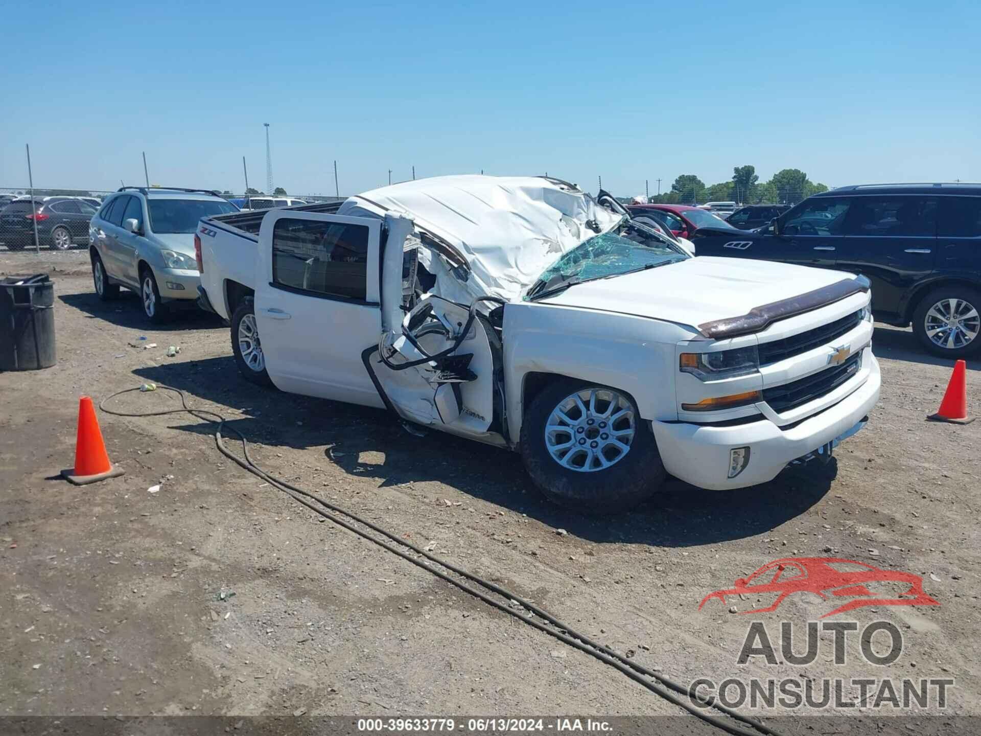 CHEVROLET SILVERADO 1500 2018 - 3GCUKREC9JG398213