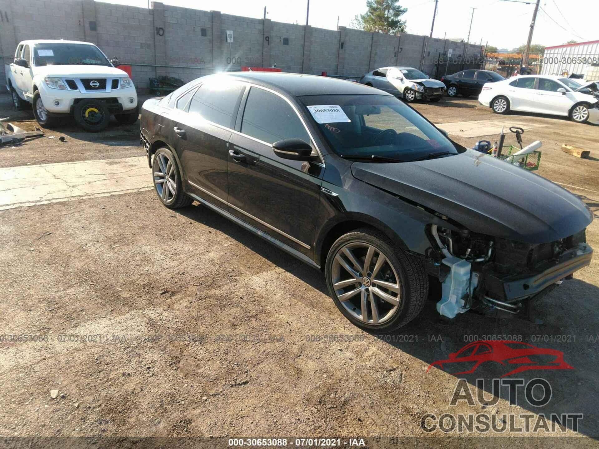 VOLKSWAGEN PASSAT 2017 - 1VWDT7A35HC070160