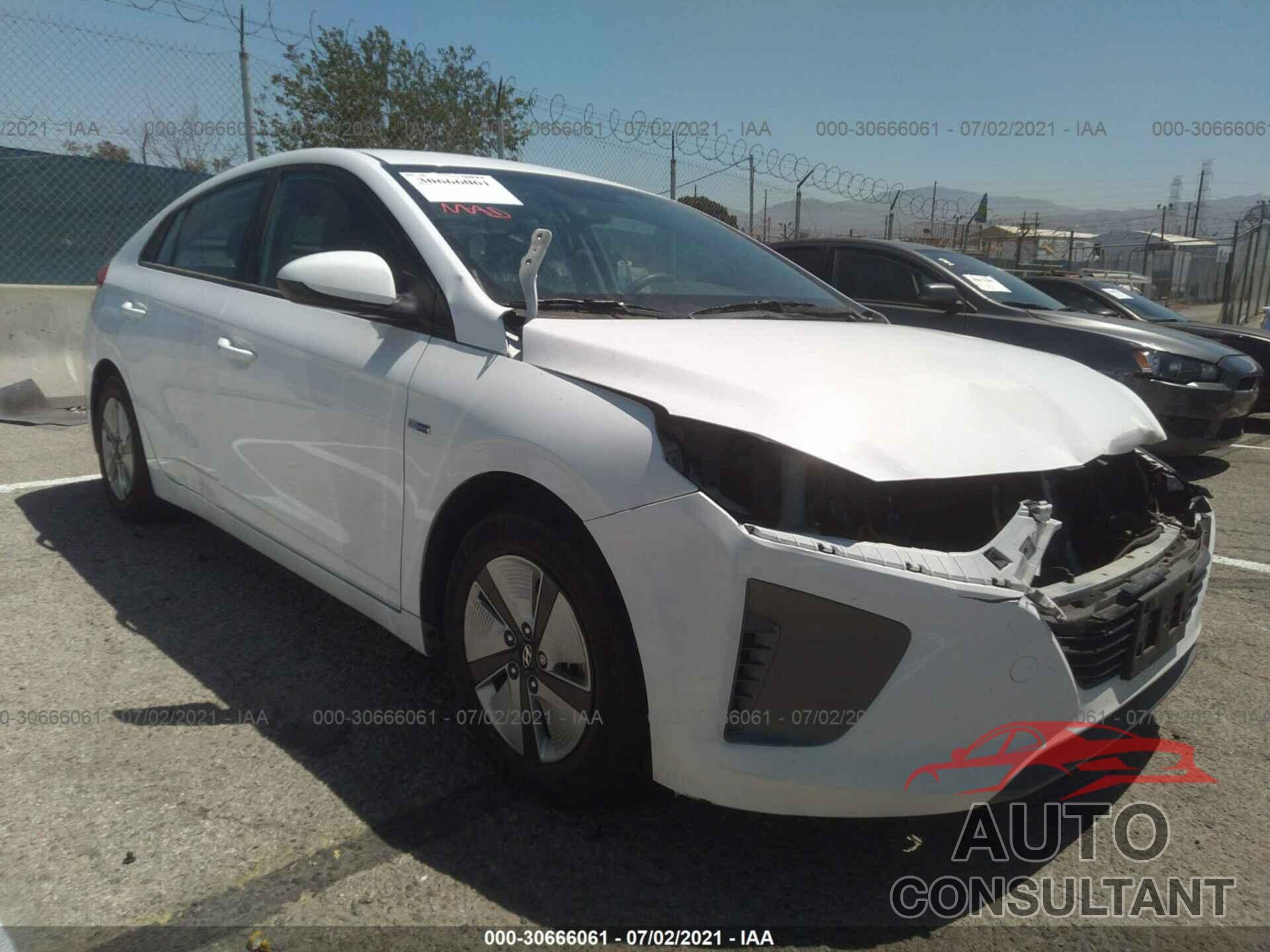 HYUNDAI IONIQ HYBRID 2017 - KMHC65LC0HU038973