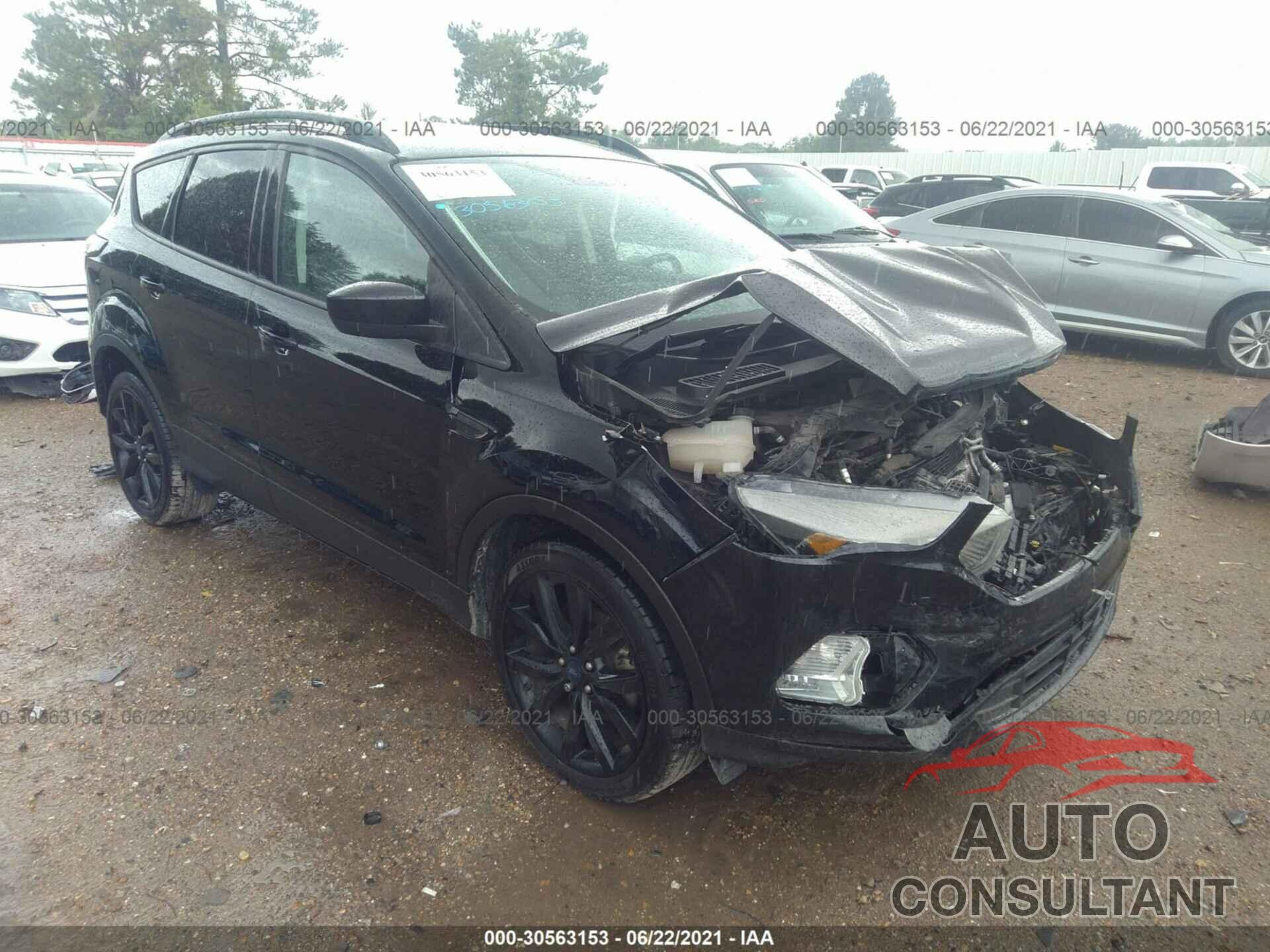 FORD ESCAPE 2017 - 1FMCU0GD9HUA16644