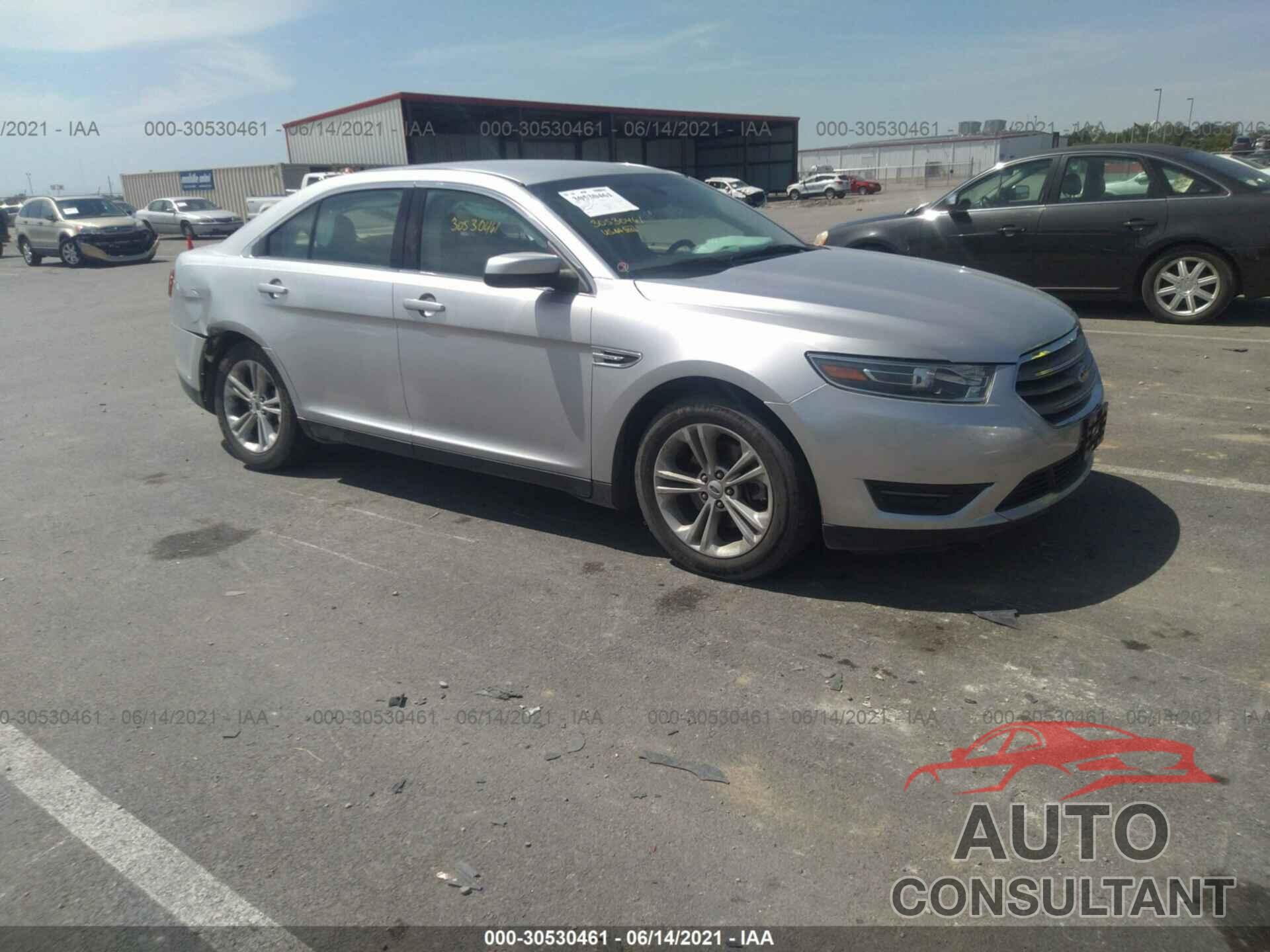 FORD TAURUS 2018 - 1FAHP2E83JG126019