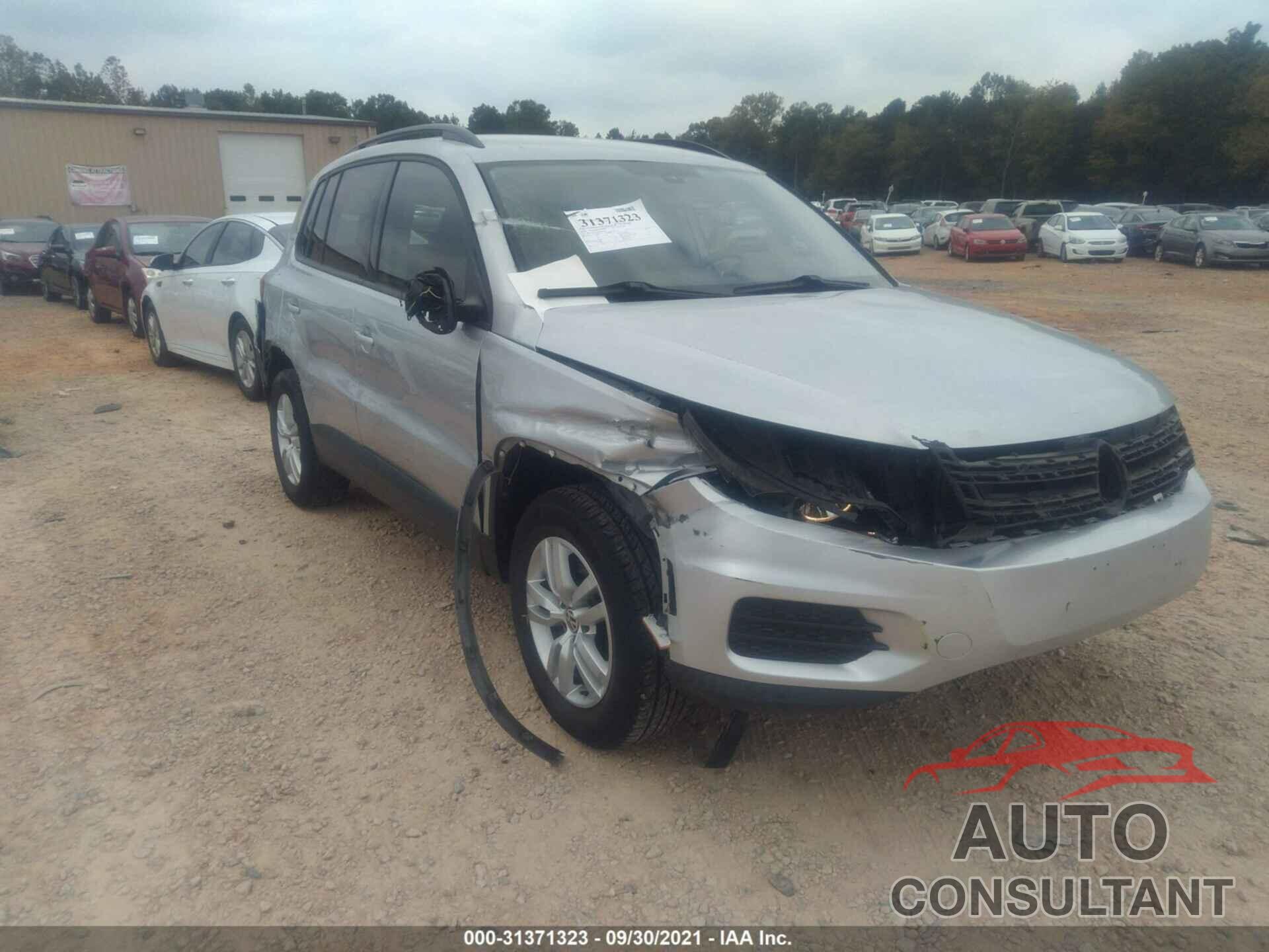 VOLKSWAGEN TIGUAN 2016 - WVGAV7AX2GW566190