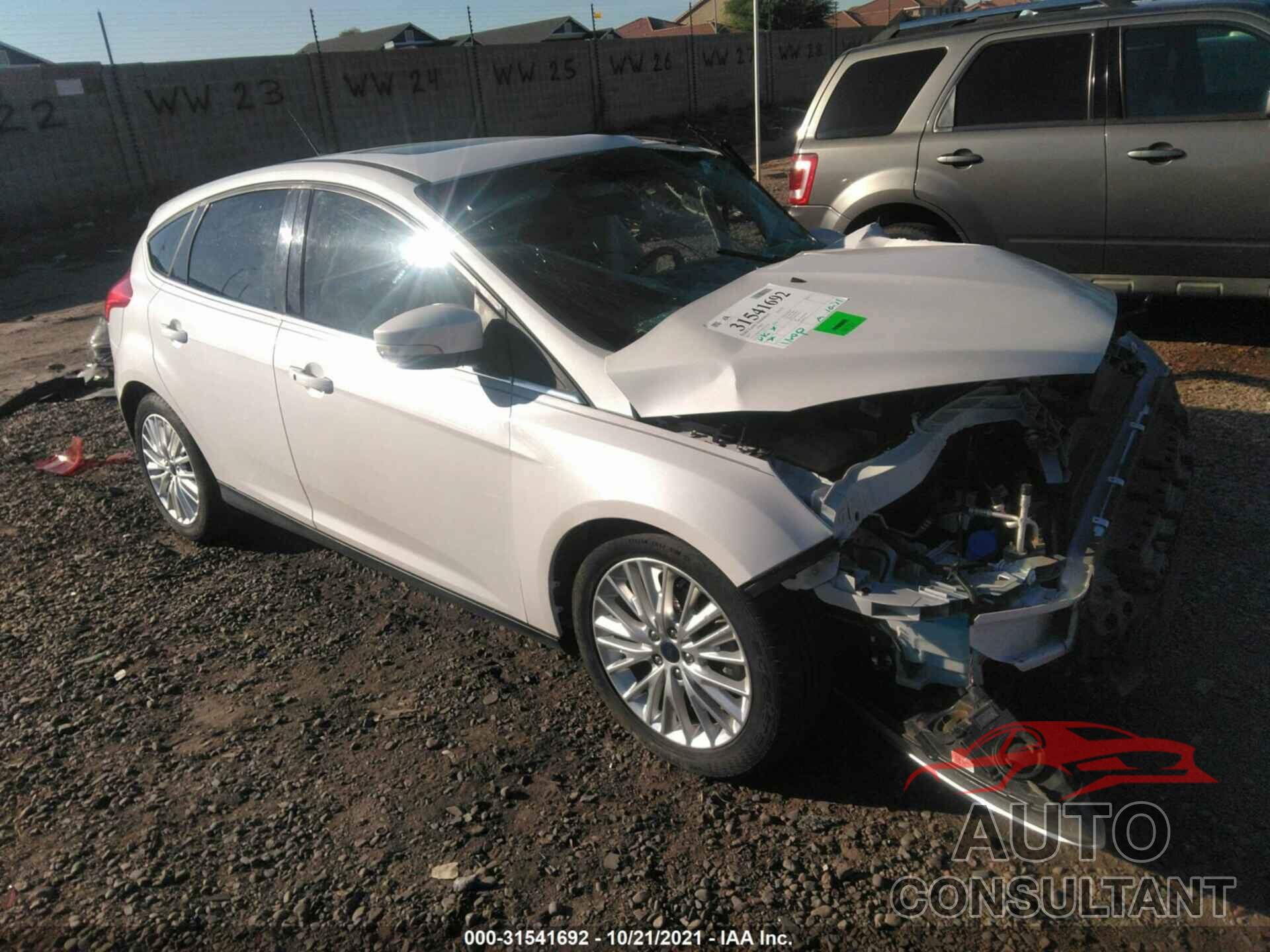 FORD FOCUS 2017 - 1FADP3N29HL222366