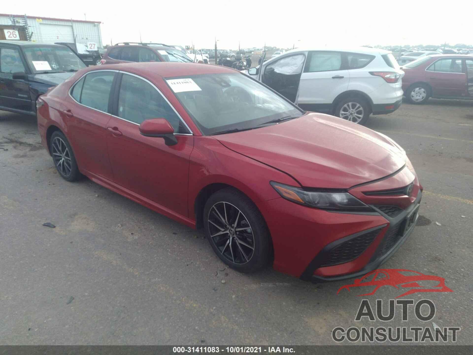 TOYOTA CAMRY 2021 - 4T1G11AK3MU428513