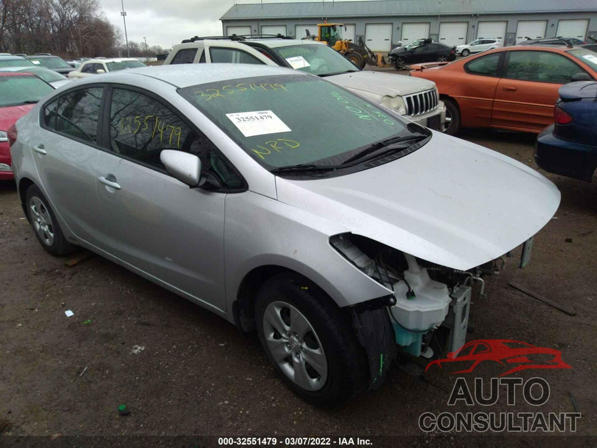 KIA FORTE 2018 - 3KPFK4A77JE283934