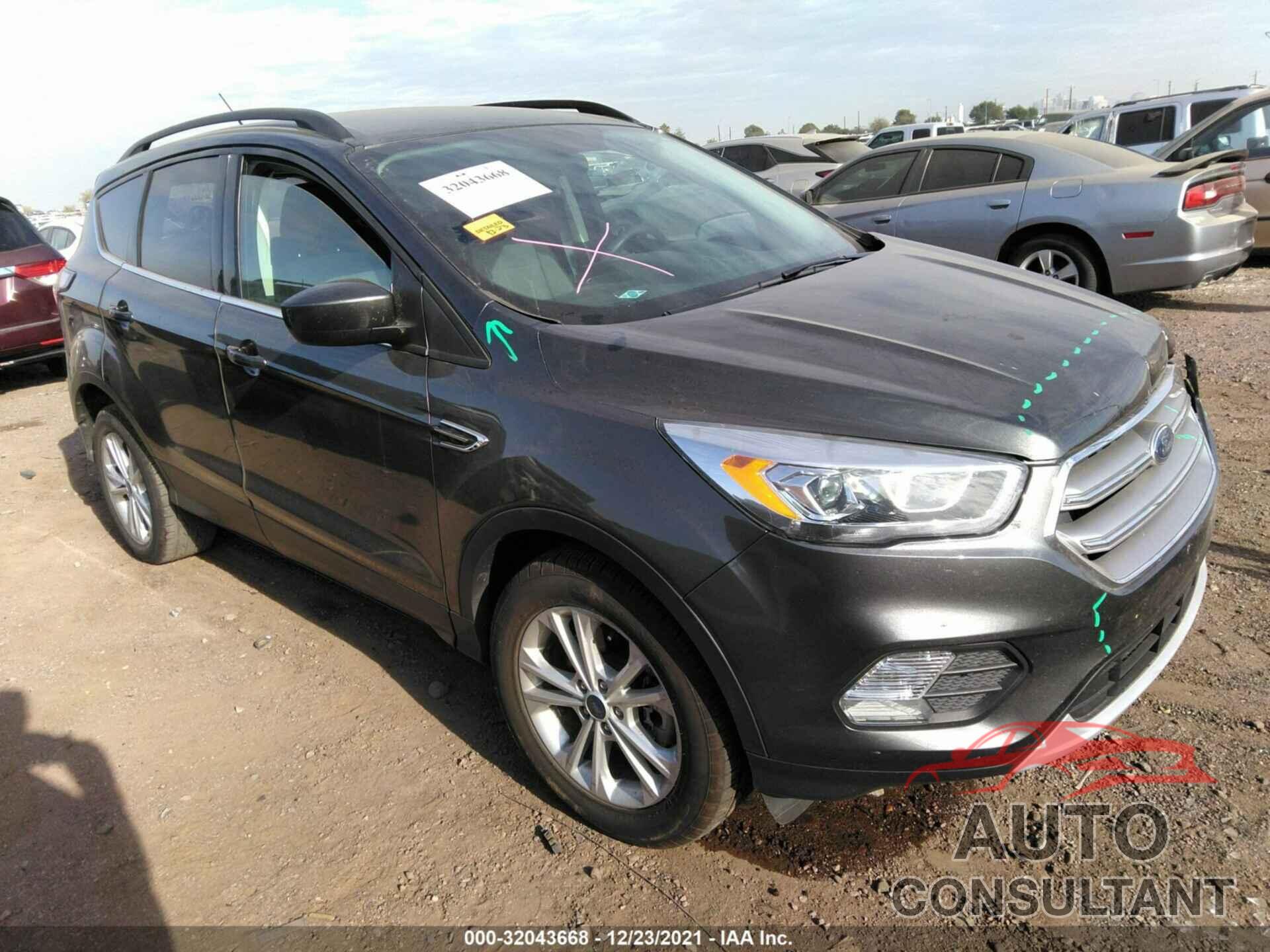 FORD ESCAPE 2017 - 1FMCU0G98HUD65791
