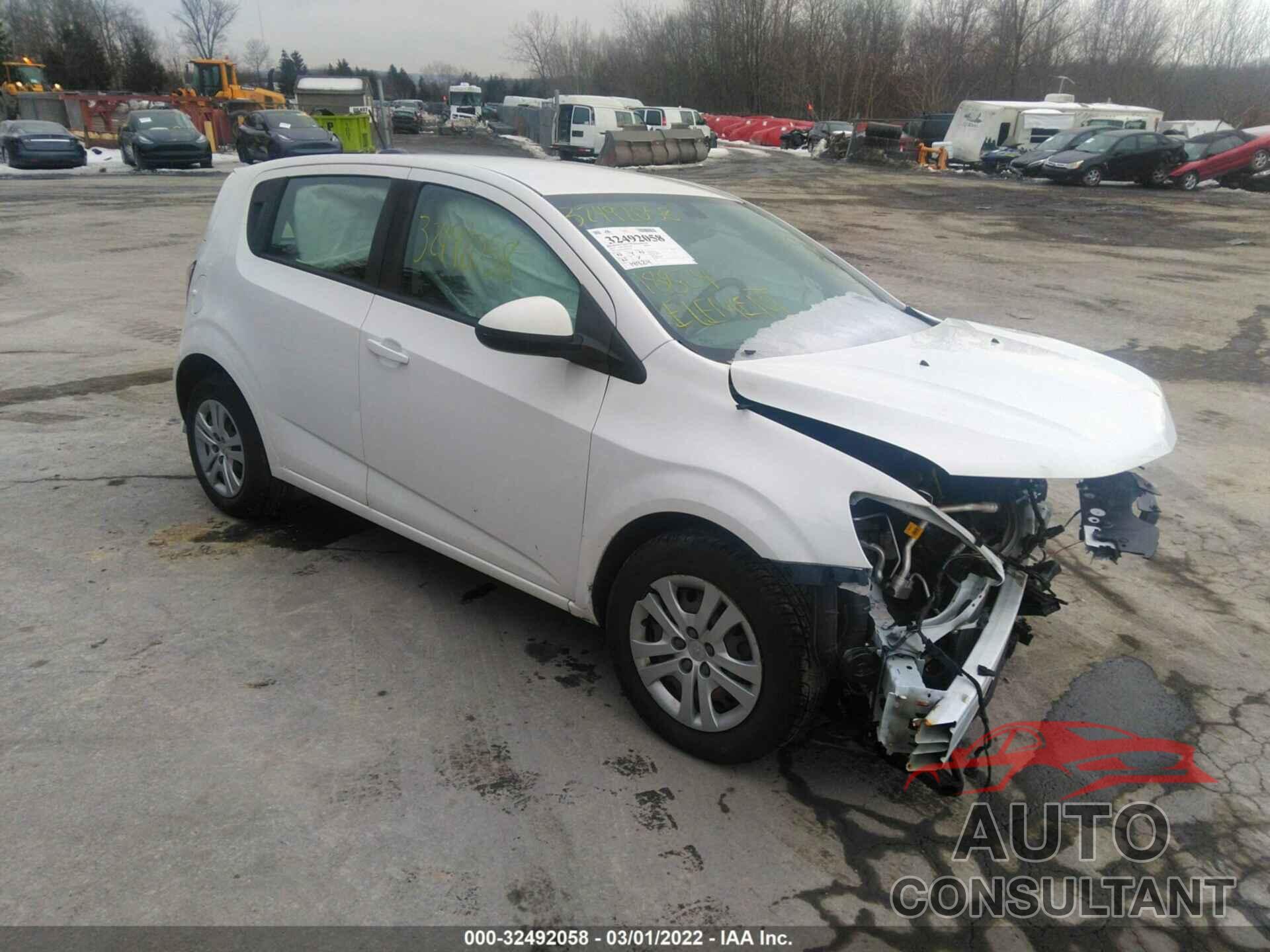 CHEVROLET SONIC 2017 - 1G1JG6SG4H4166130