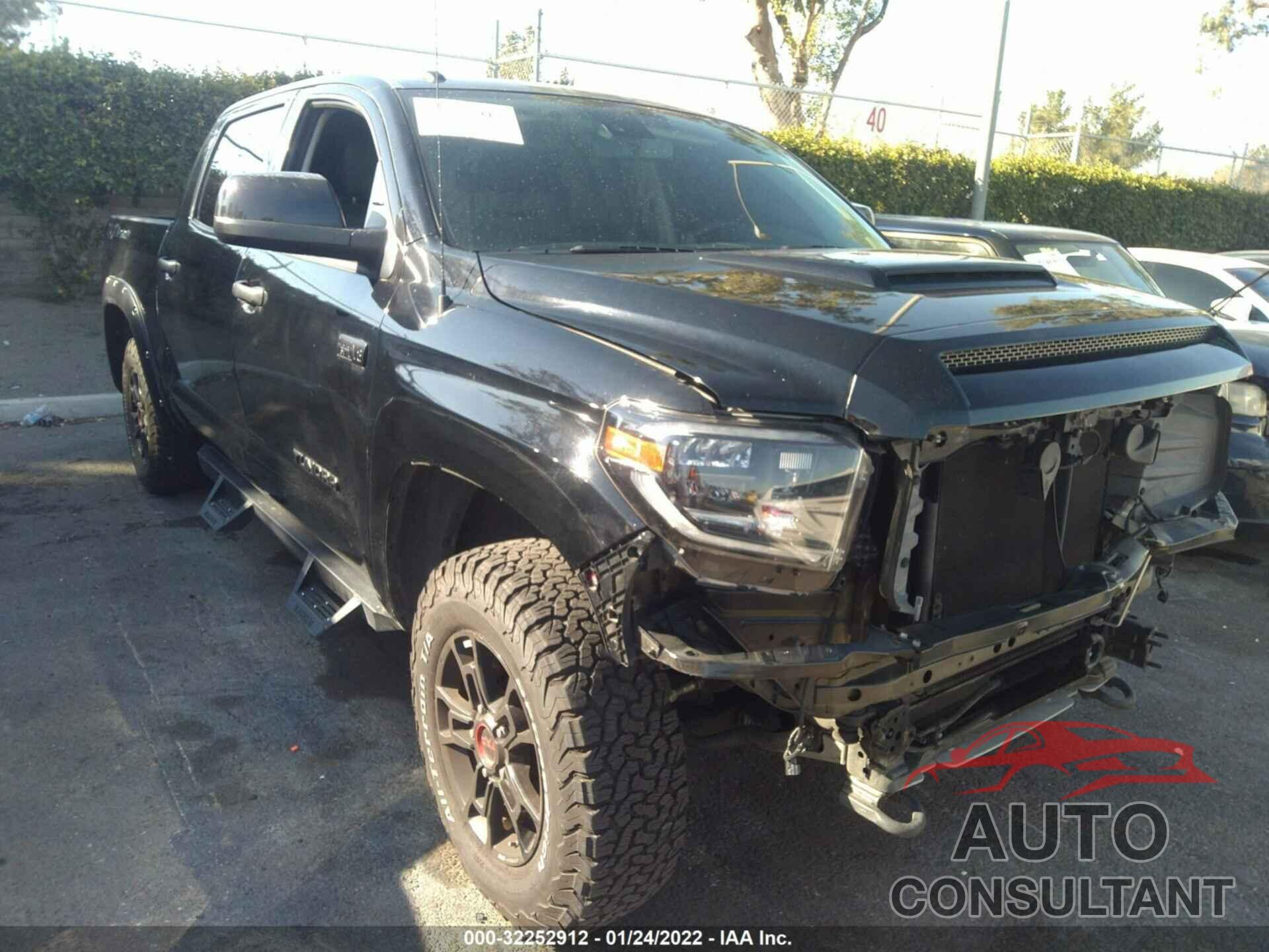 TOYOTA TUNDRA 4WD 2019 - 5TFDY5F18KX856292