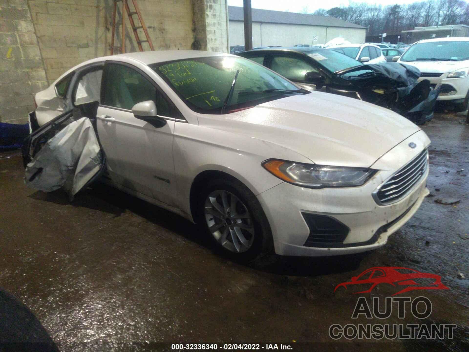 FORD FUSION HYBRID 2019 - 3FA6P0LU6KR187922