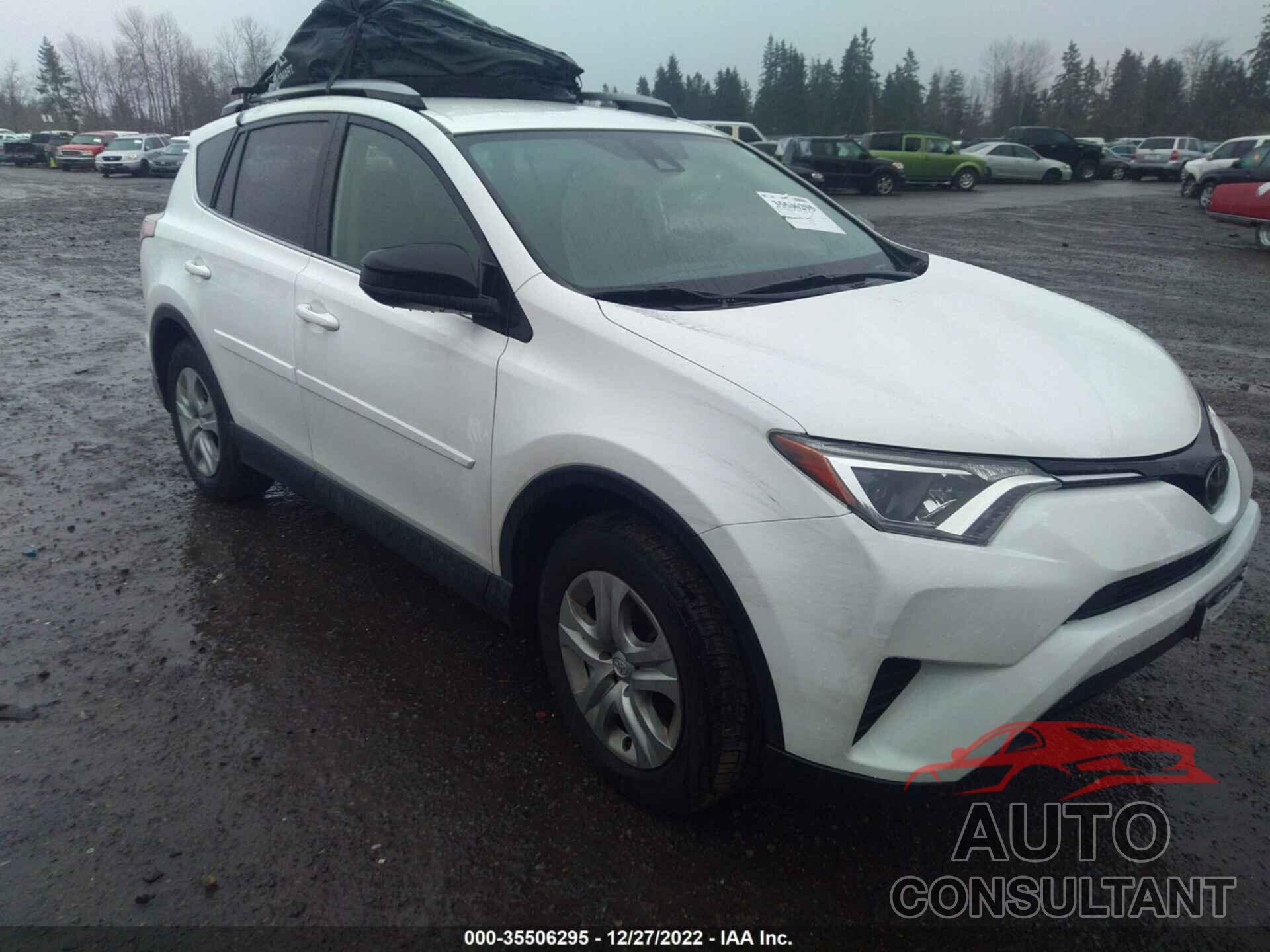 TOYOTA RAV4 2017 - JTMBFREV7HJ712799