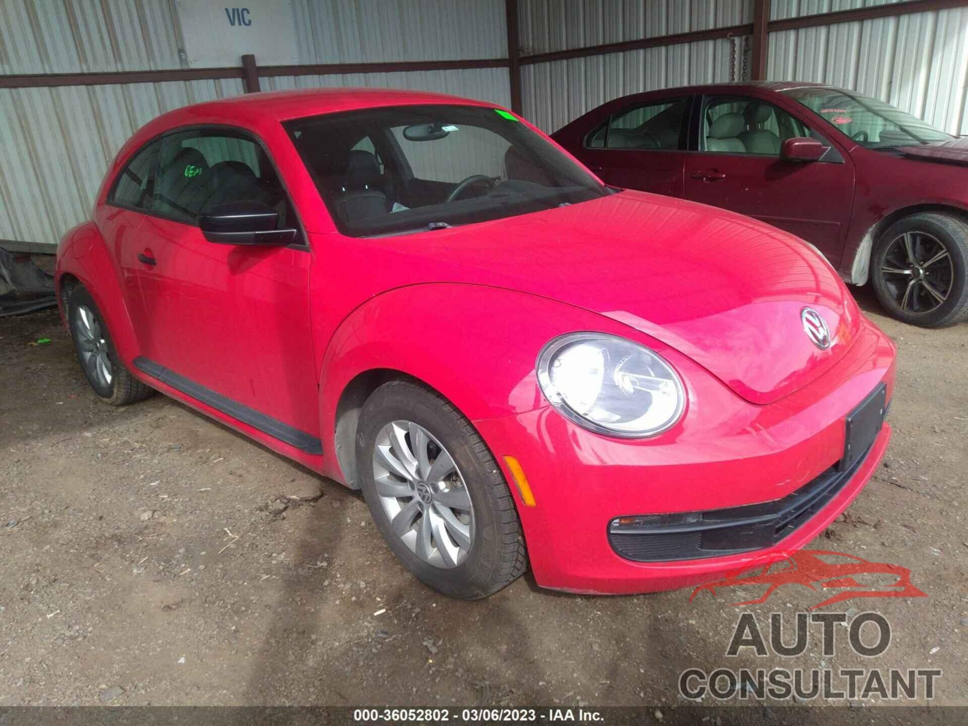 VOLKSWAGEN BEETLE COUPE 2015 - 3VWF17ATXFM619734