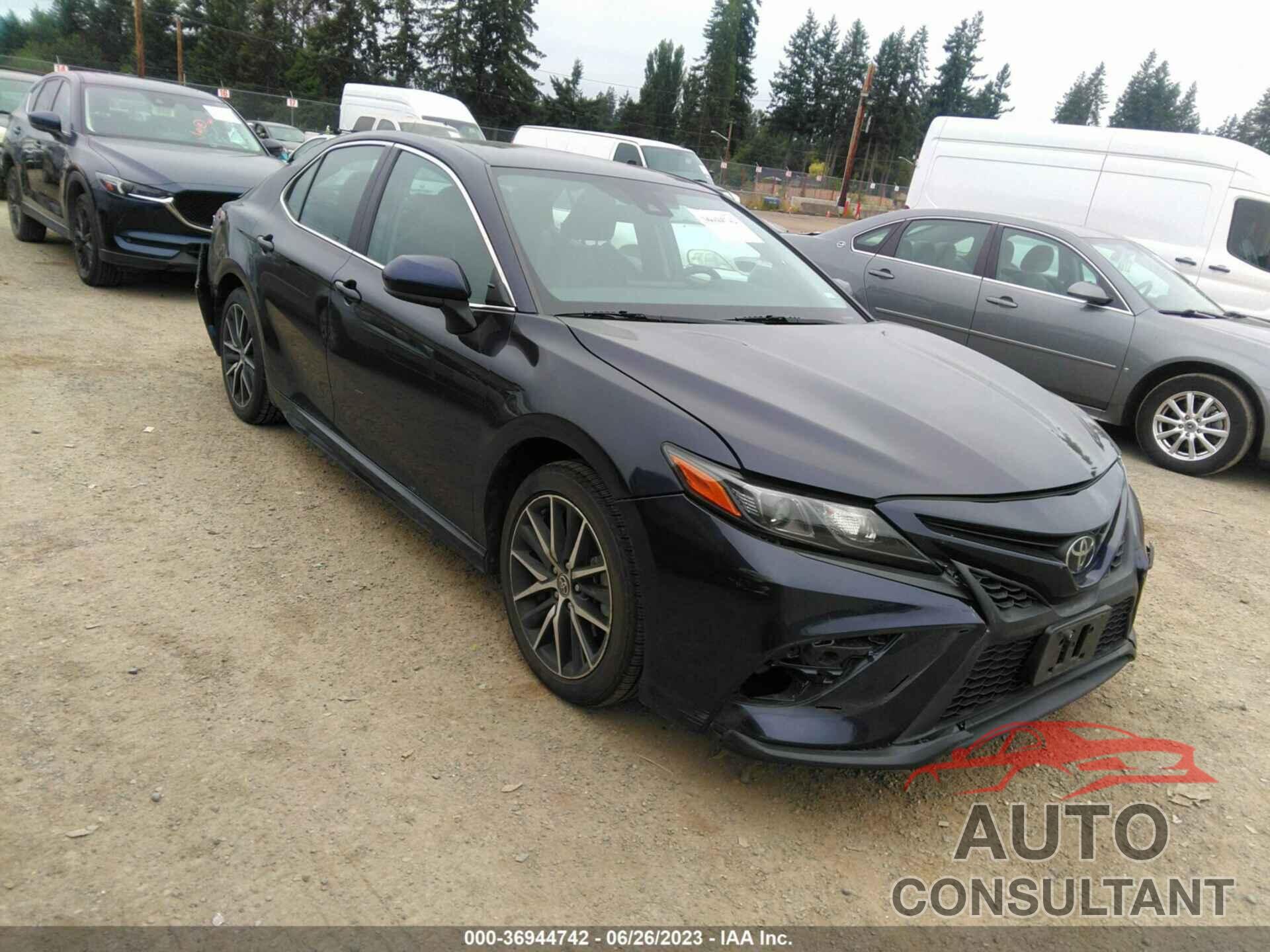 TOYOTA CAMRY 2021 - 4T1G11AK0MU437900