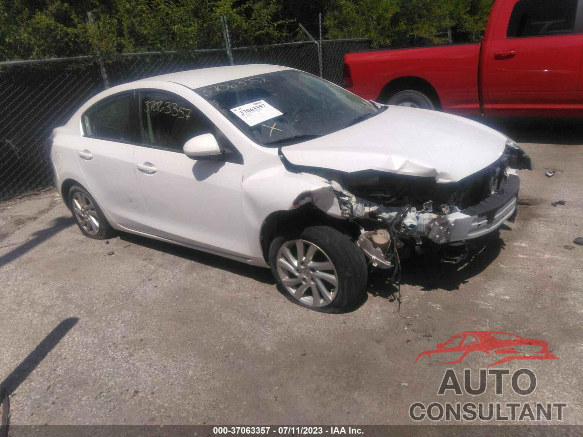 MAZDA MAZDA3 2011 - JM1BL1UG1B1466580