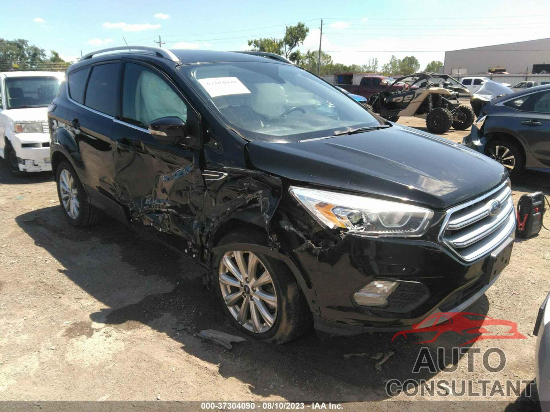 FORD ESCAPE 2017 - 1FMCU9J92HUE18398