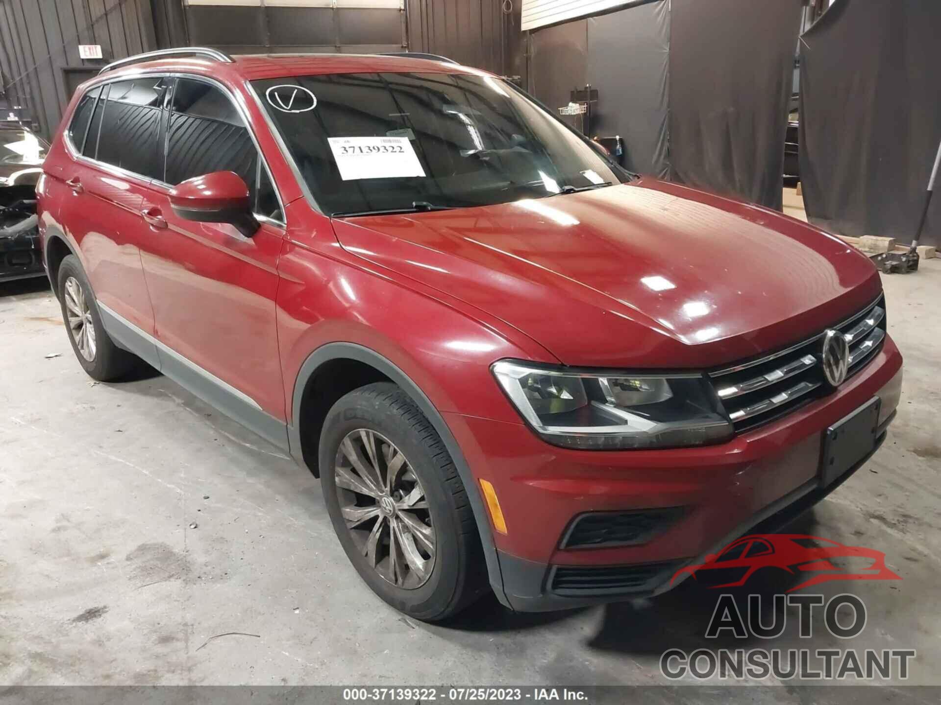 VOLKSWAGEN TIGUAN 2018 - 3VV2B7AX4JM145341