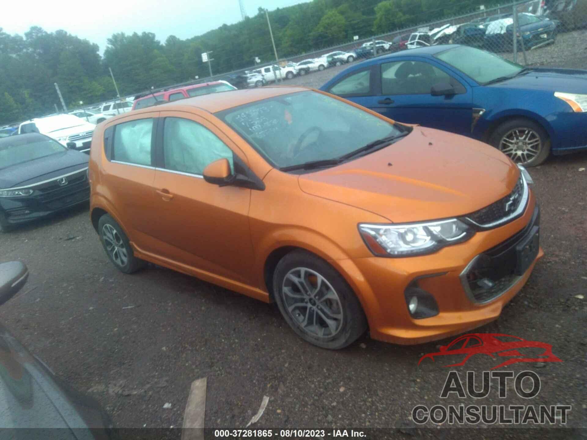 CHEVROLET SONIC 2018 - 1G1JD6SH0J4108555