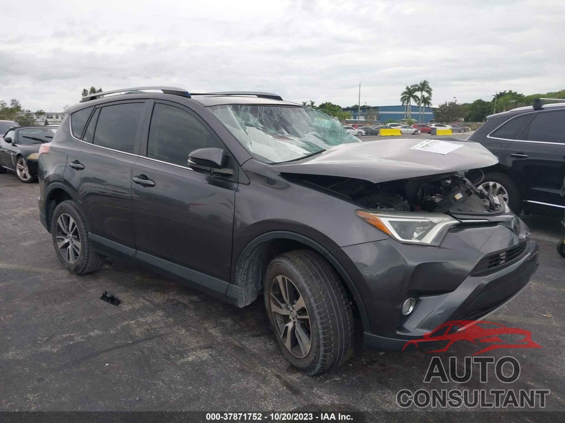 TOYOTA RAV4 2018 - JTMWFREV5JJ740317