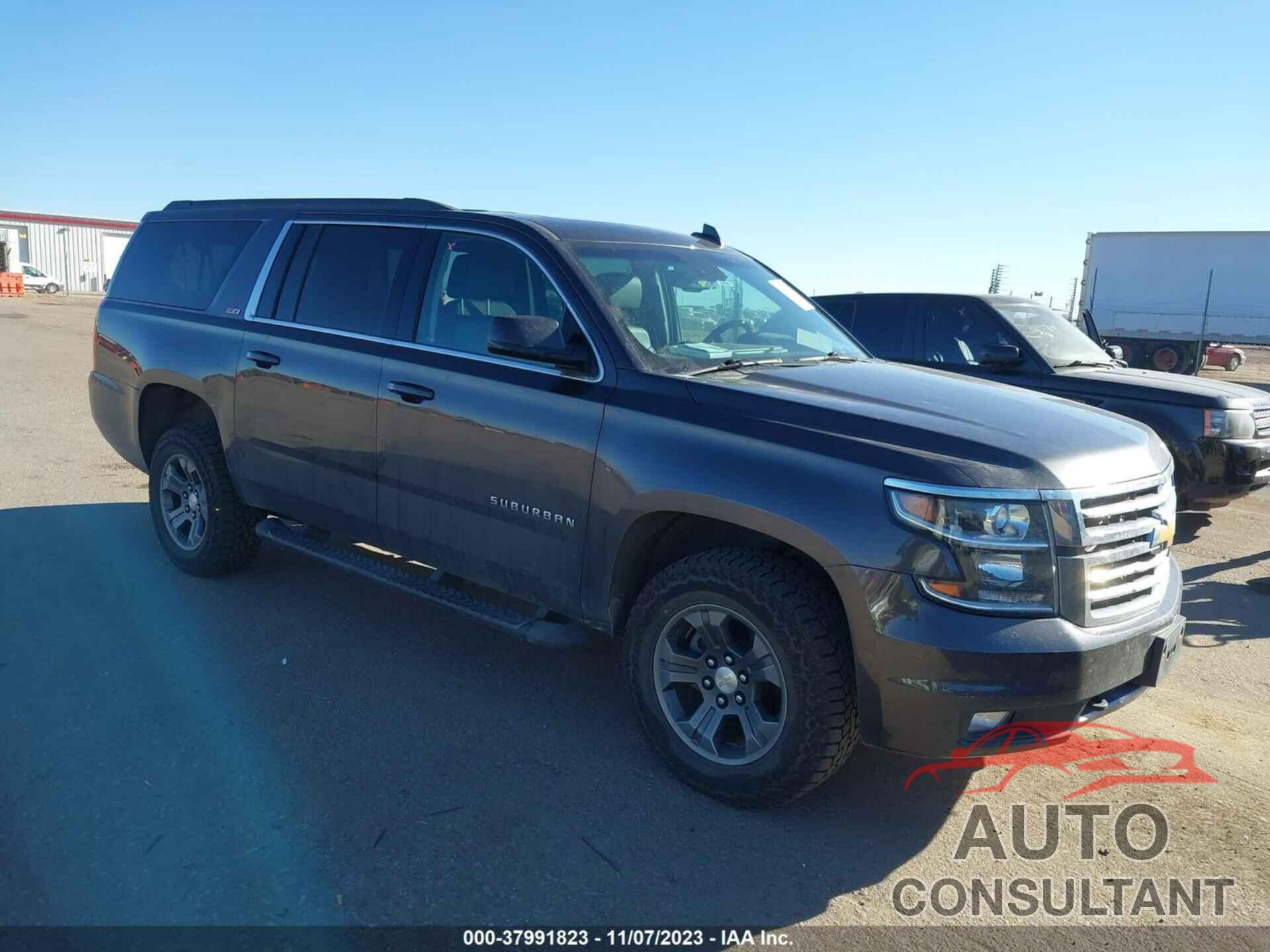 CHEVROLET SUBURBAN 2017 - 1GNSKHKC7HR383653