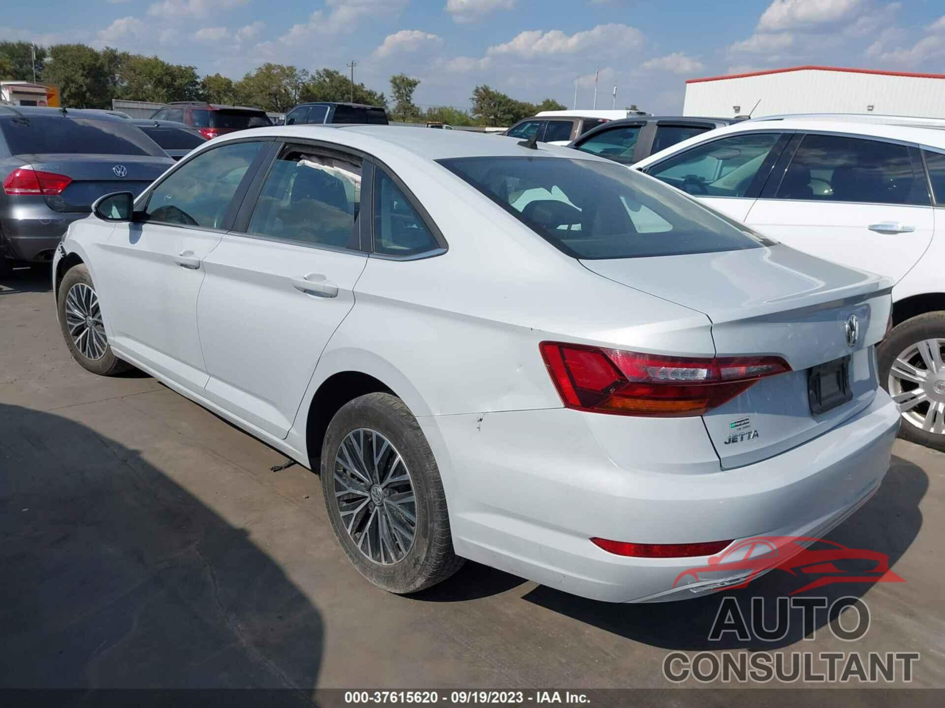 VOLKSWAGEN JETTA 2019 - 3VWC57BU1KM139798